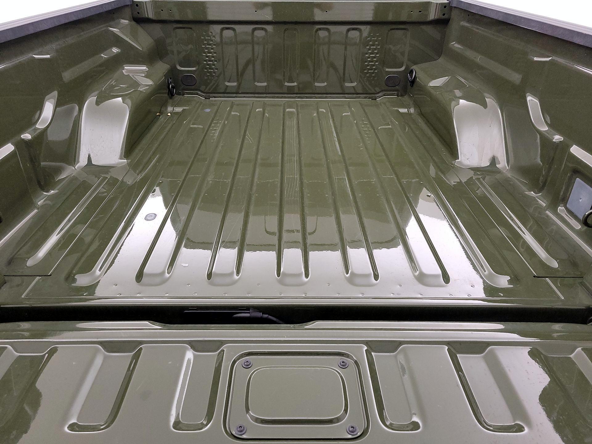 Thumbnail: 2023 Jeep Gladiator - 20