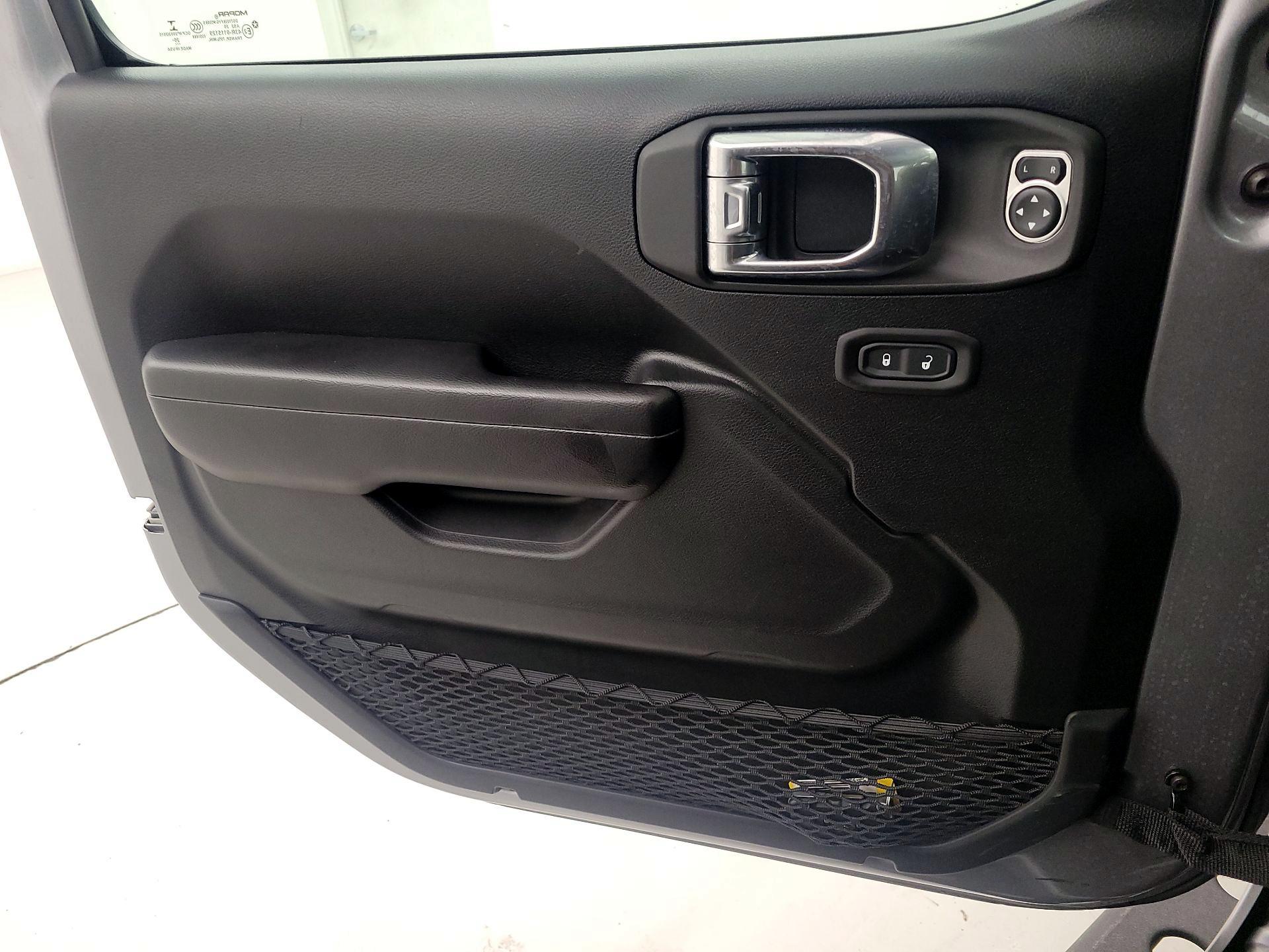 Thumbnail: 2021 Jeep Wrangler - 12