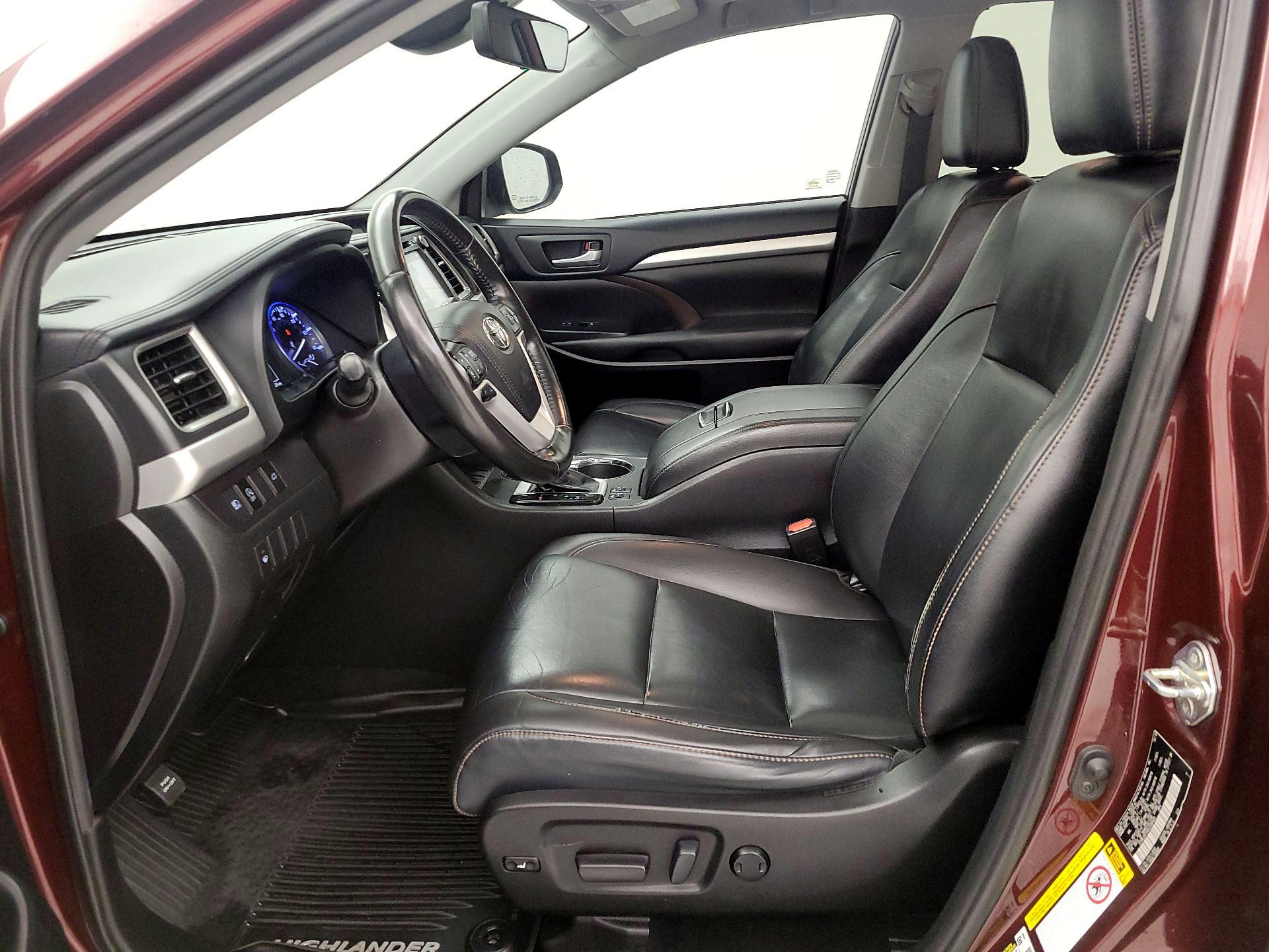 Thumbnail: 2019 Toyota Highlander - 9