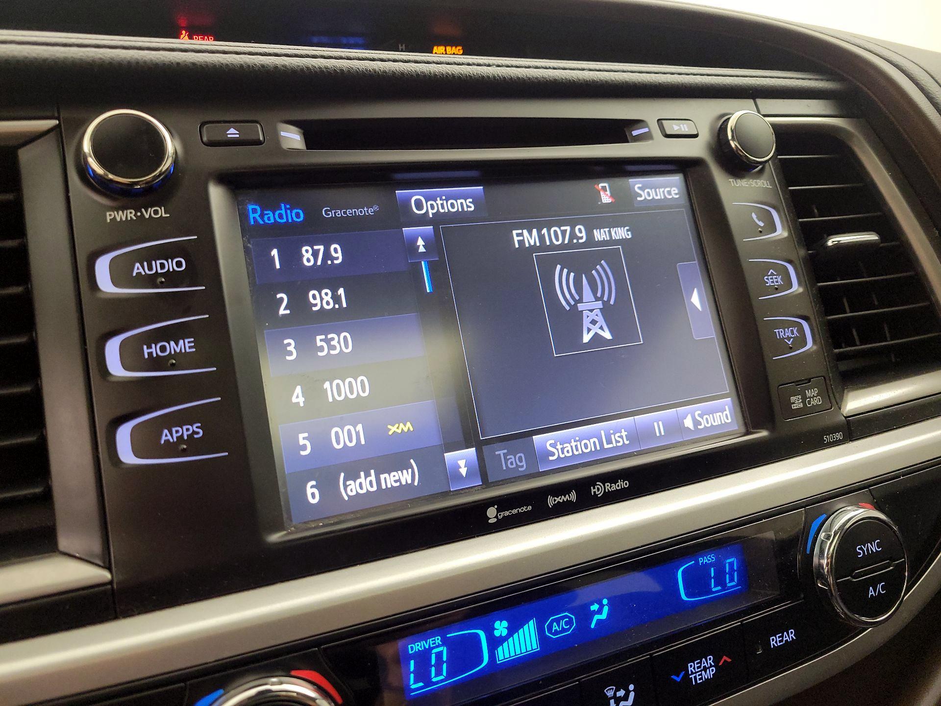 Thumbnail: 2019 Toyota Highlander - 14