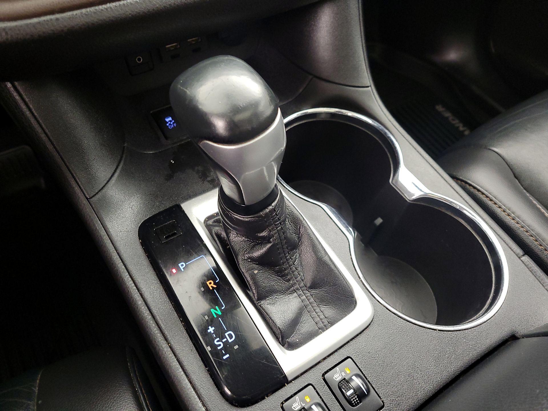 Thumbnail: 2019 Toyota Highlander - 16