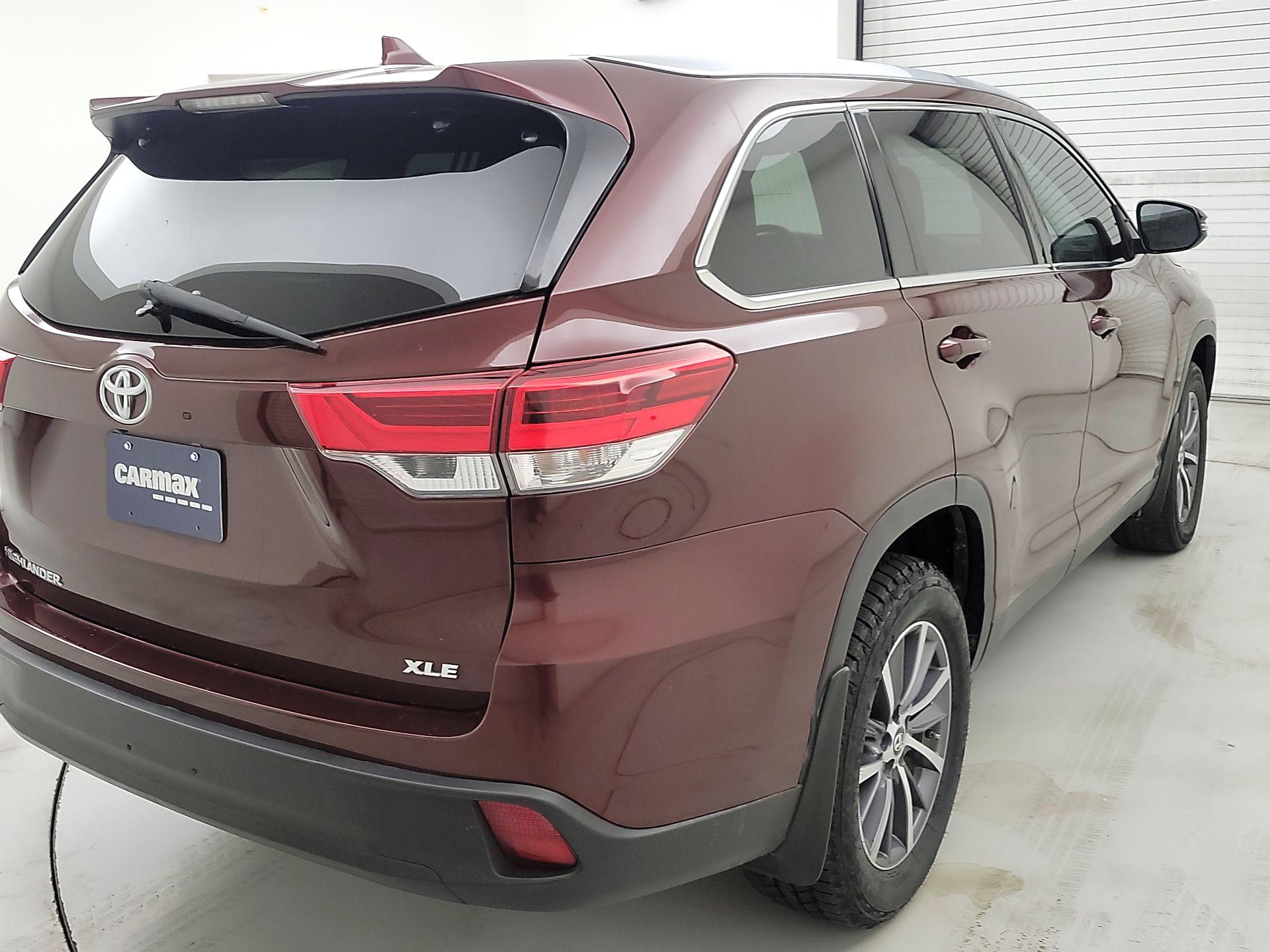 Thumbnail: 2019 Toyota Highlander - 5
