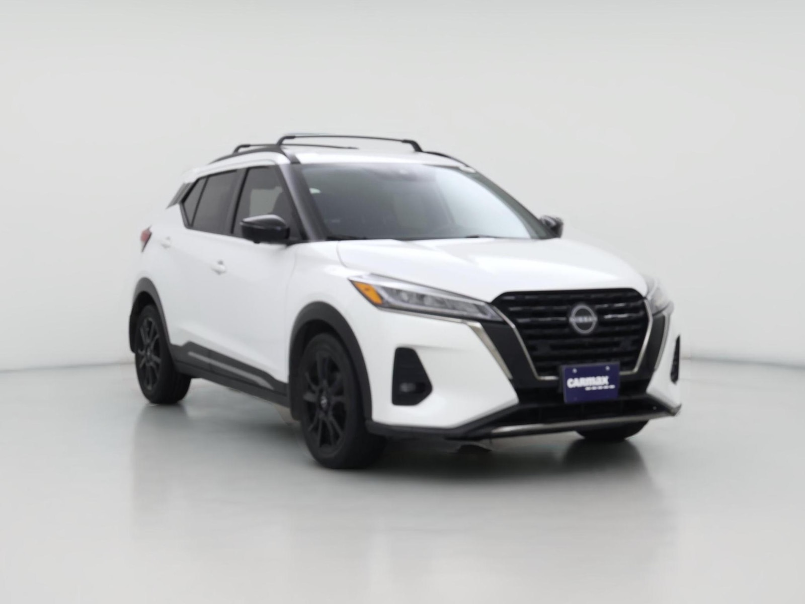 2022 Nissan Kicks SR