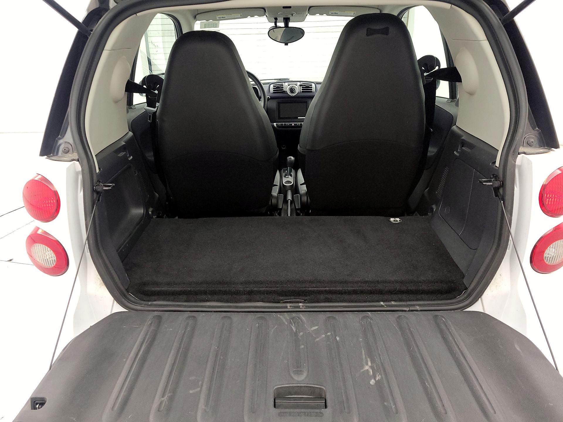 Thumbnail: 2015 smart fortwo - 17