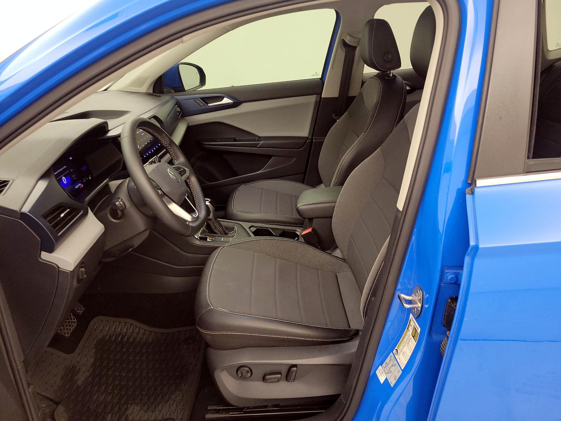 Thumbnail: 2022 Volkswagen Taos - 9