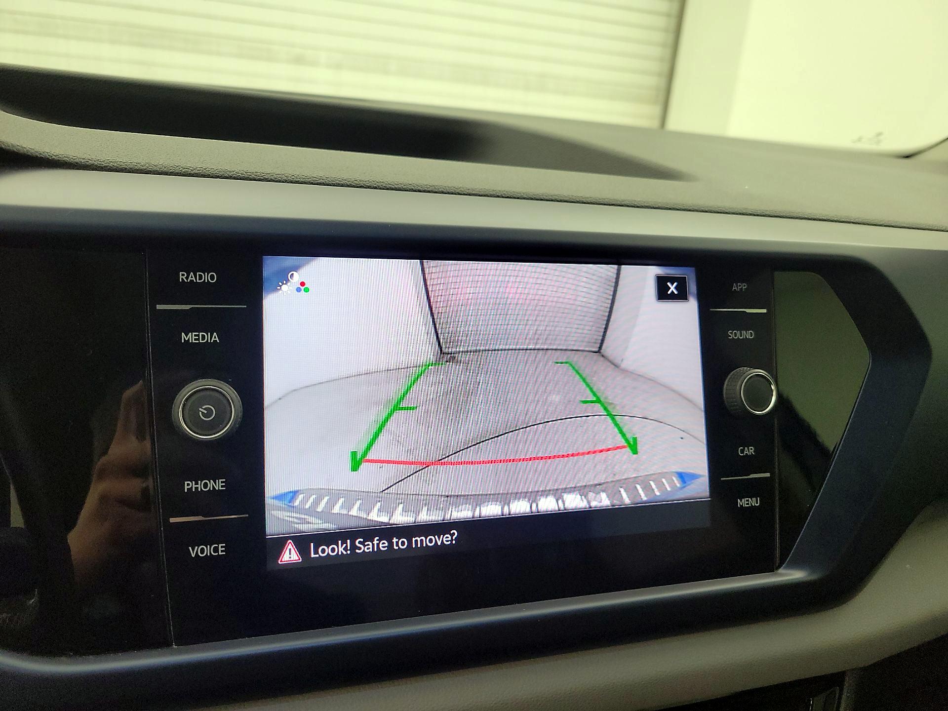 Thumbnail: 2022 Volkswagen Taos - 12