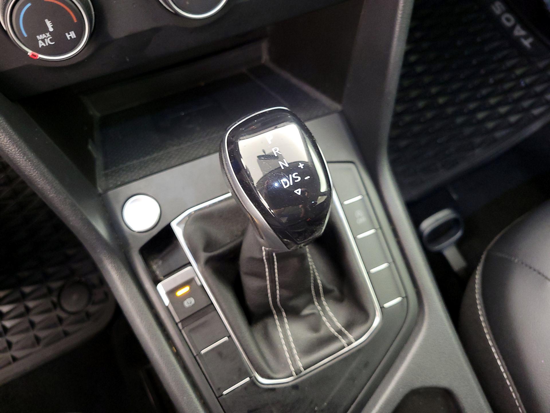 Thumbnail: 2022 Volkswagen Taos - 15