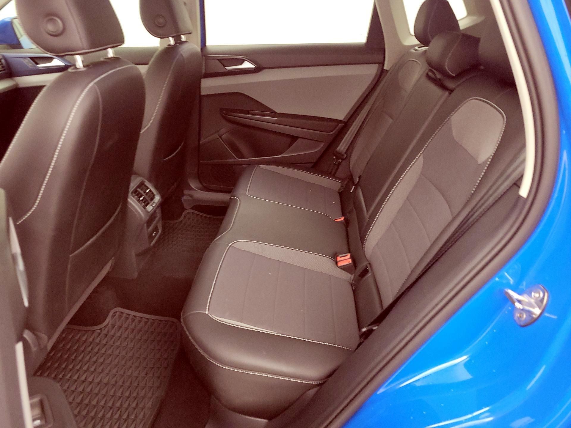 Thumbnail: 2022 Volkswagen Taos - 18