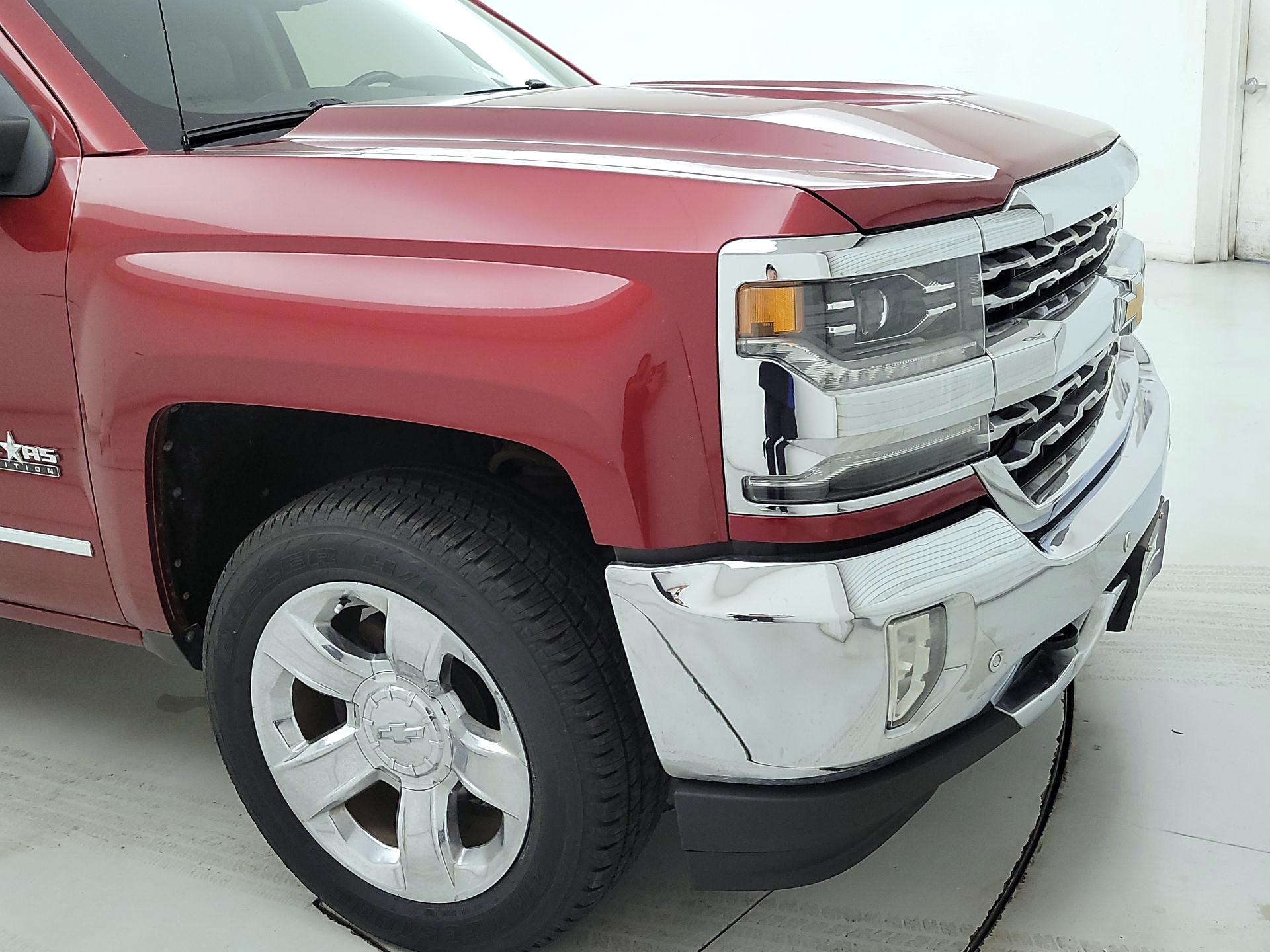 Thumbnail: 2018 Chevrolet Silverado 1500 - 1