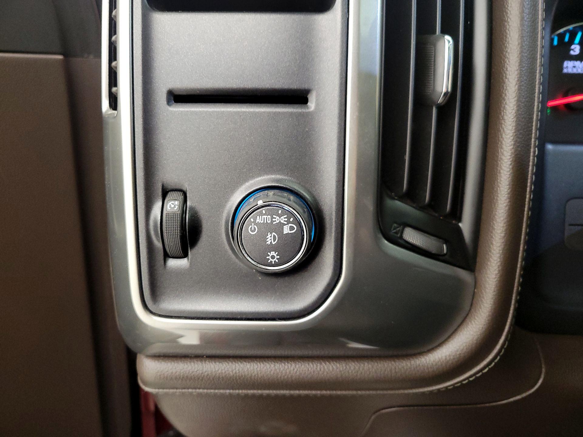 Thumbnail: 2018 Chevrolet Silverado 1500 - 11