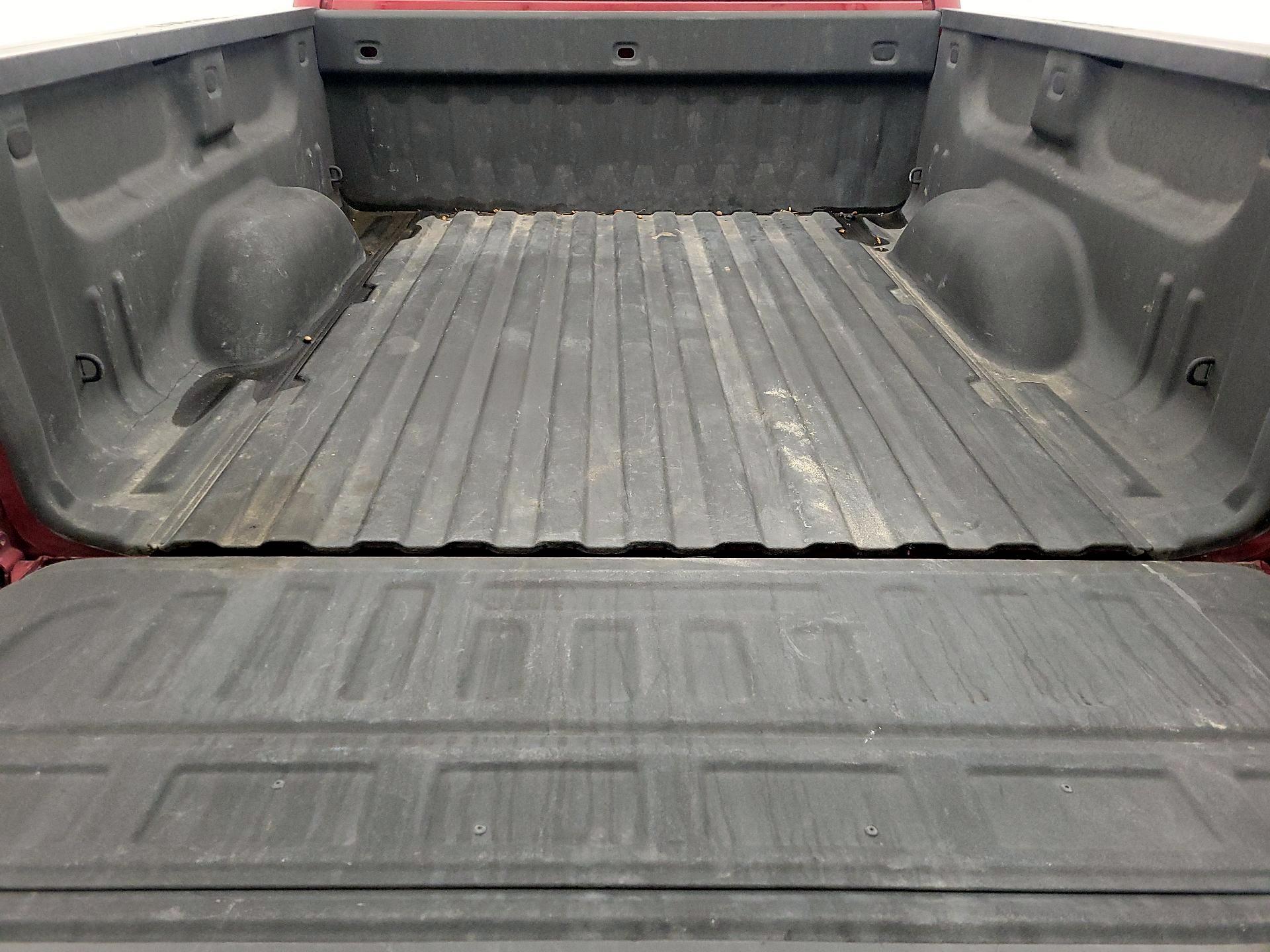 Thumbnail: 2018 Chevrolet Silverado 1500 - 20