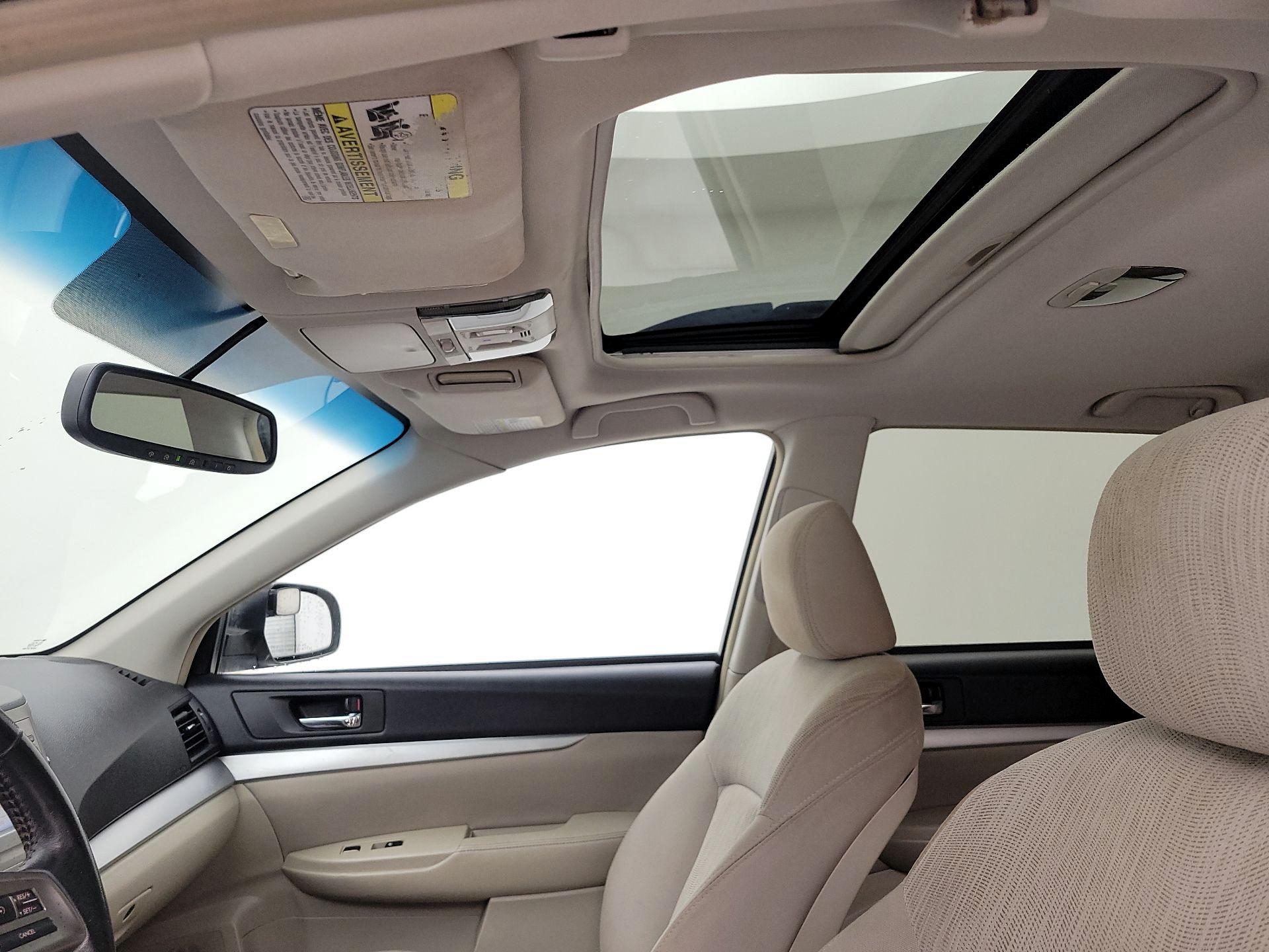 Thumbnail: 2014 Subaru Outback - 16