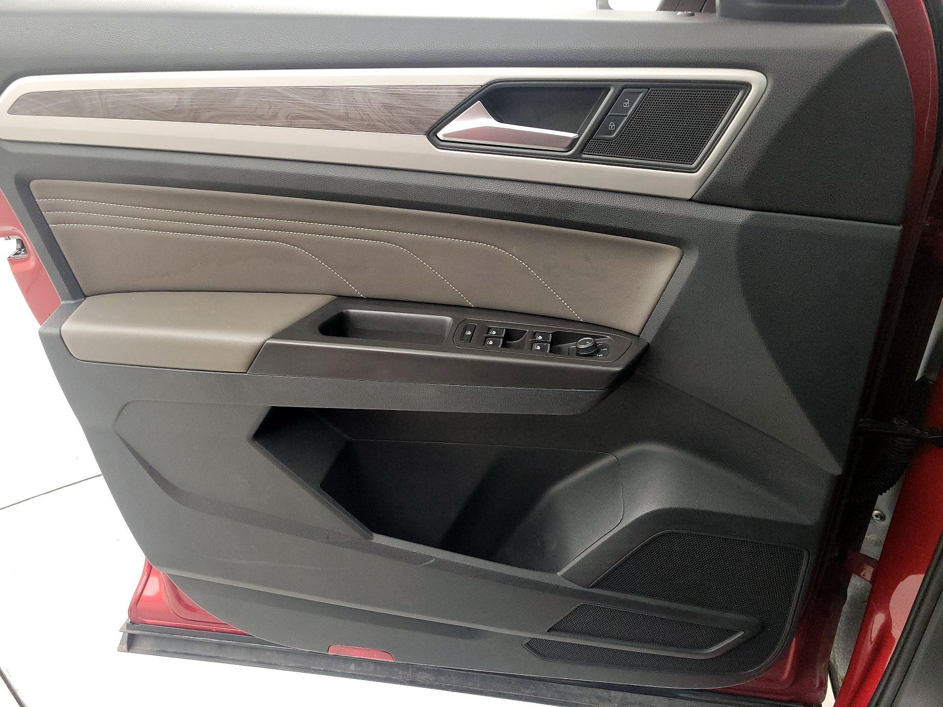 Thumbnail: 2022 Volkswagen Atlas - 12