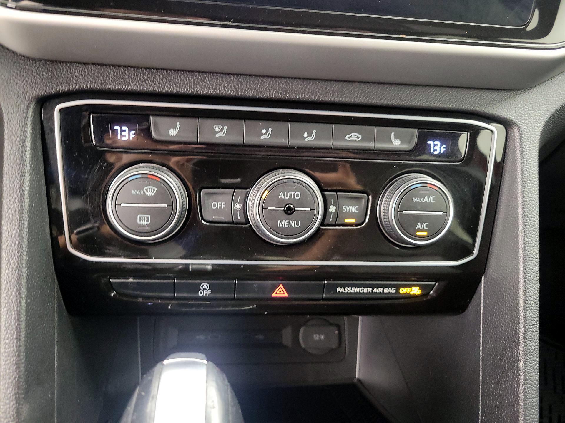 Thumbnail: 2022 Volkswagen Atlas - 16