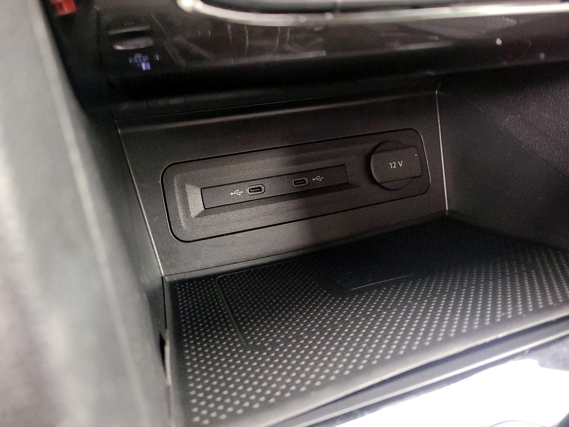 Thumbnail: 2022 Volkswagen Atlas - 18