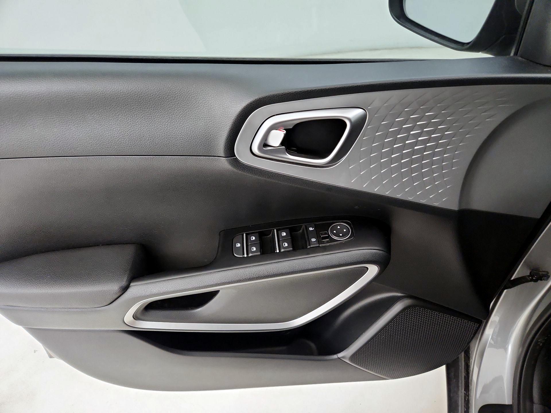 Thumbnail: 2023 Kia Soul - 12