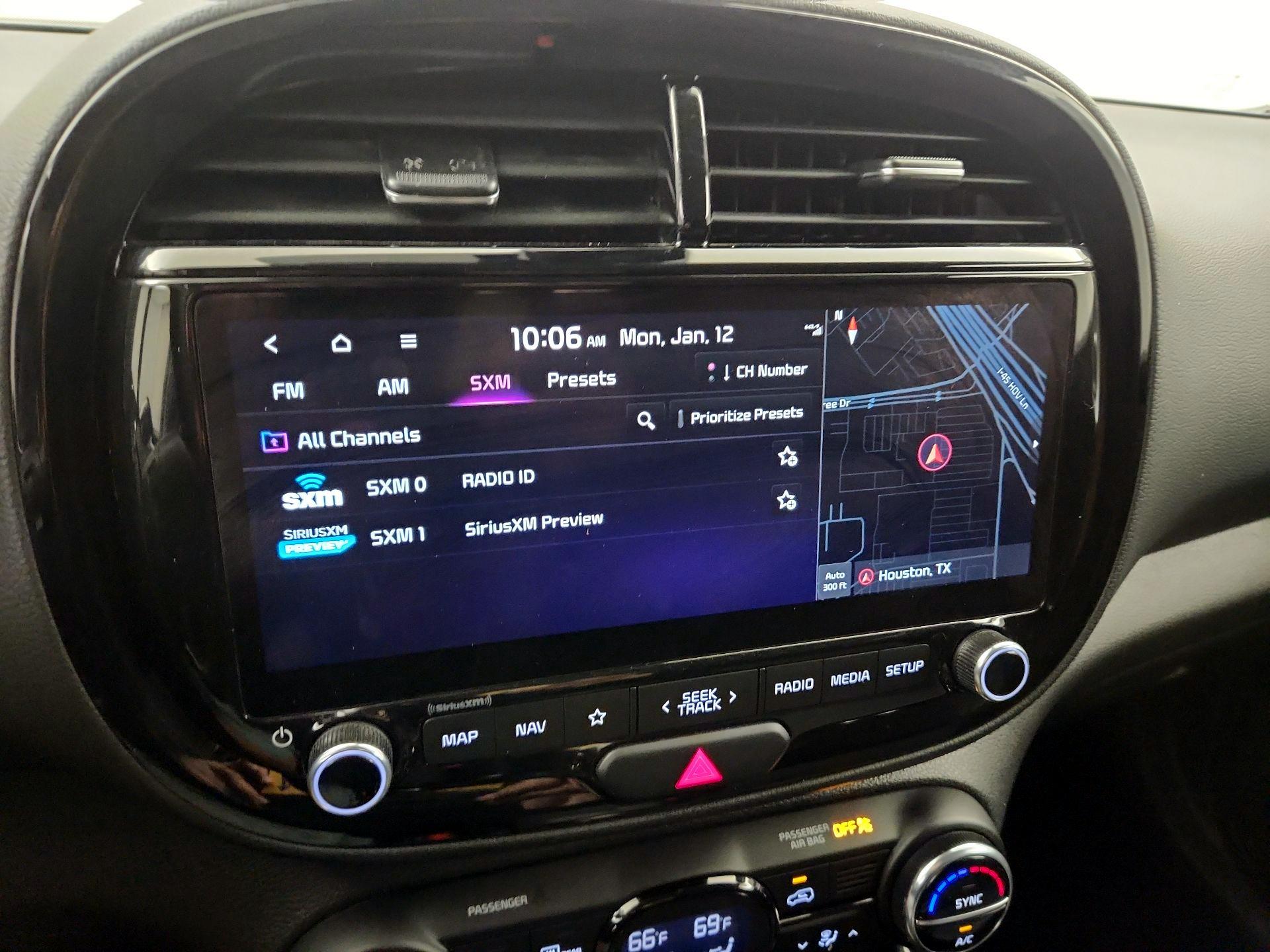 Thumbnail: 2023 Kia Soul - 16