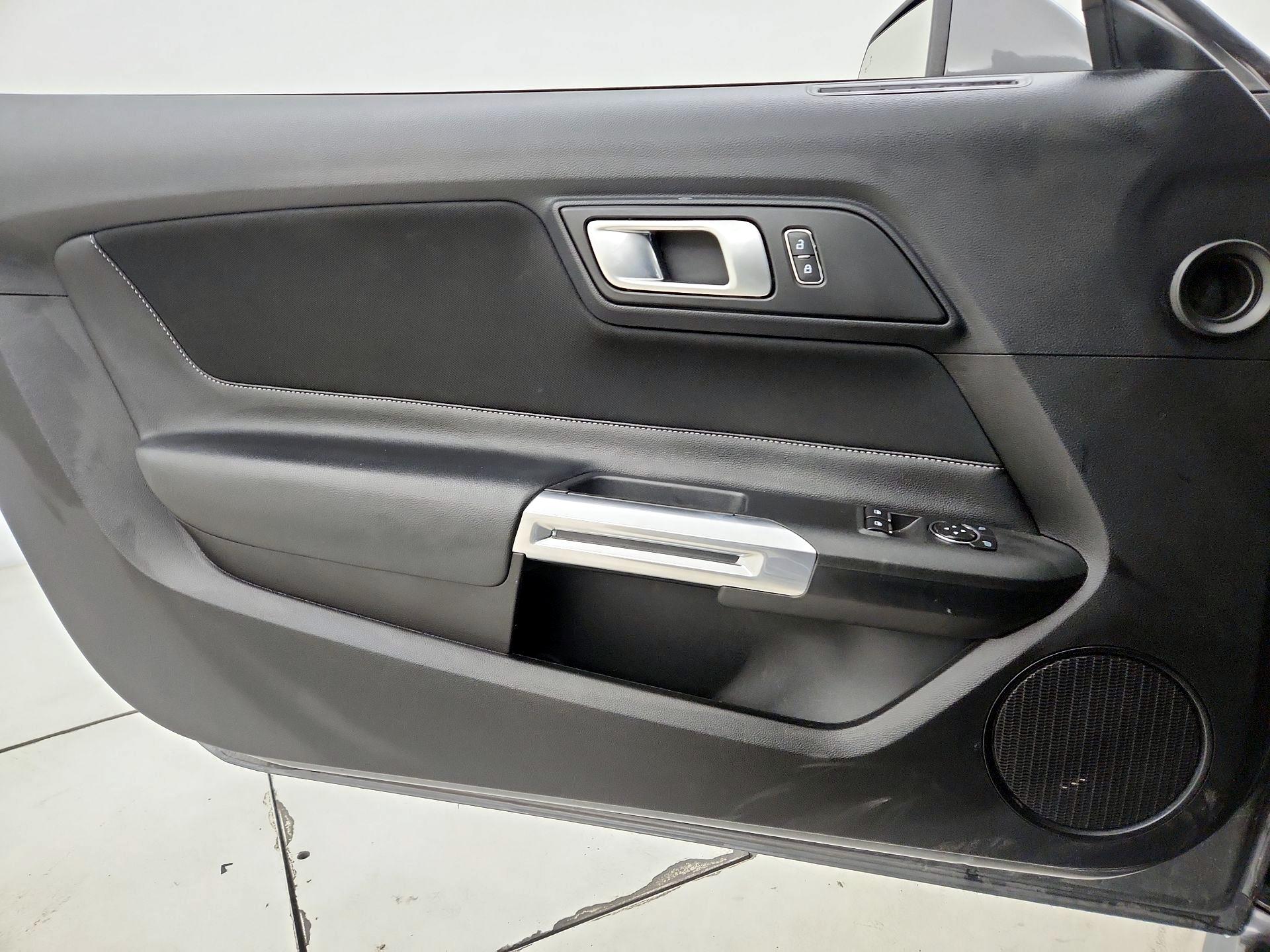 Thumbnail: 2022 Ford Mustang - 12