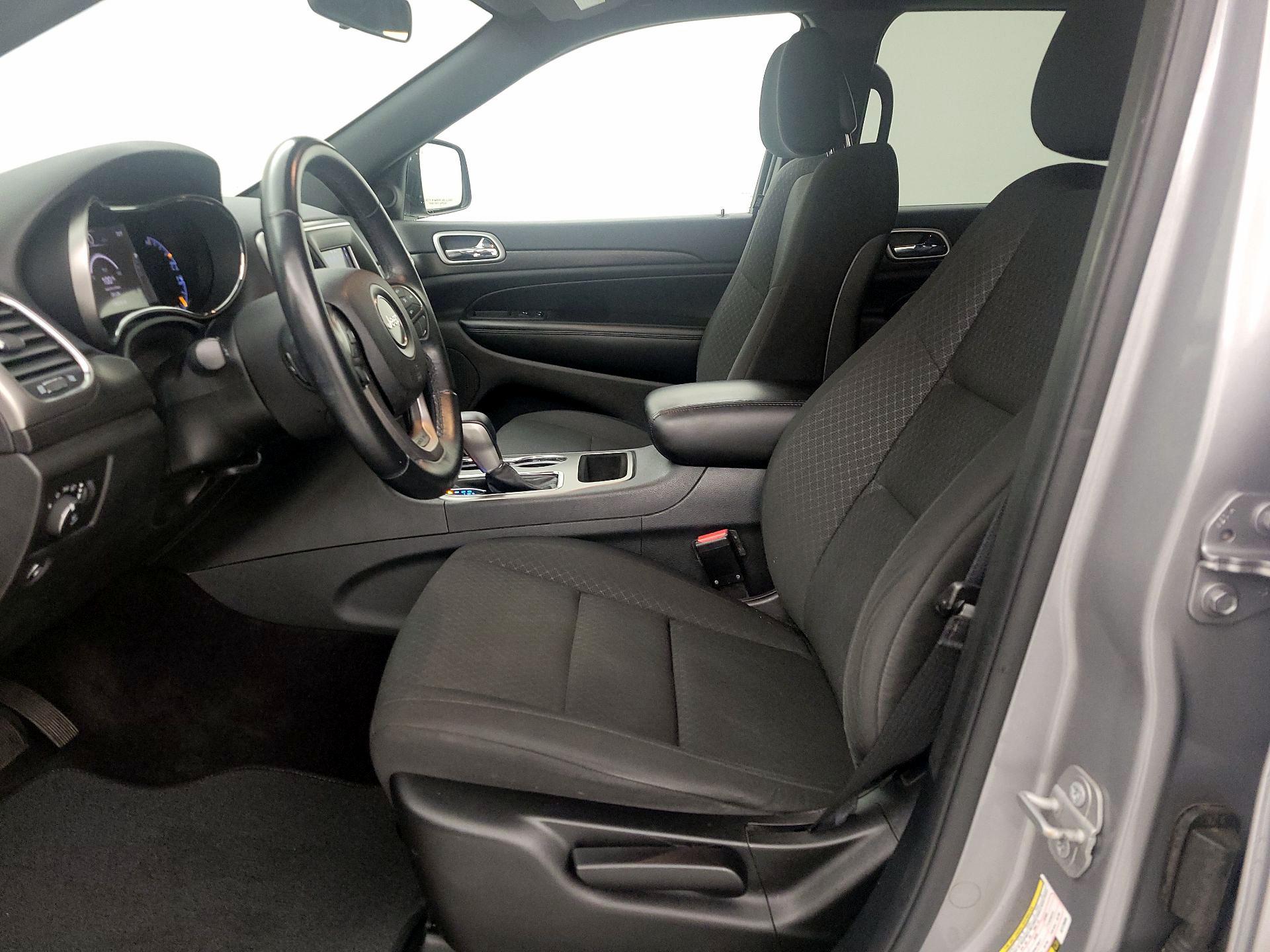 Thumbnail: 2018 Jeep Grand Cherokee - 9