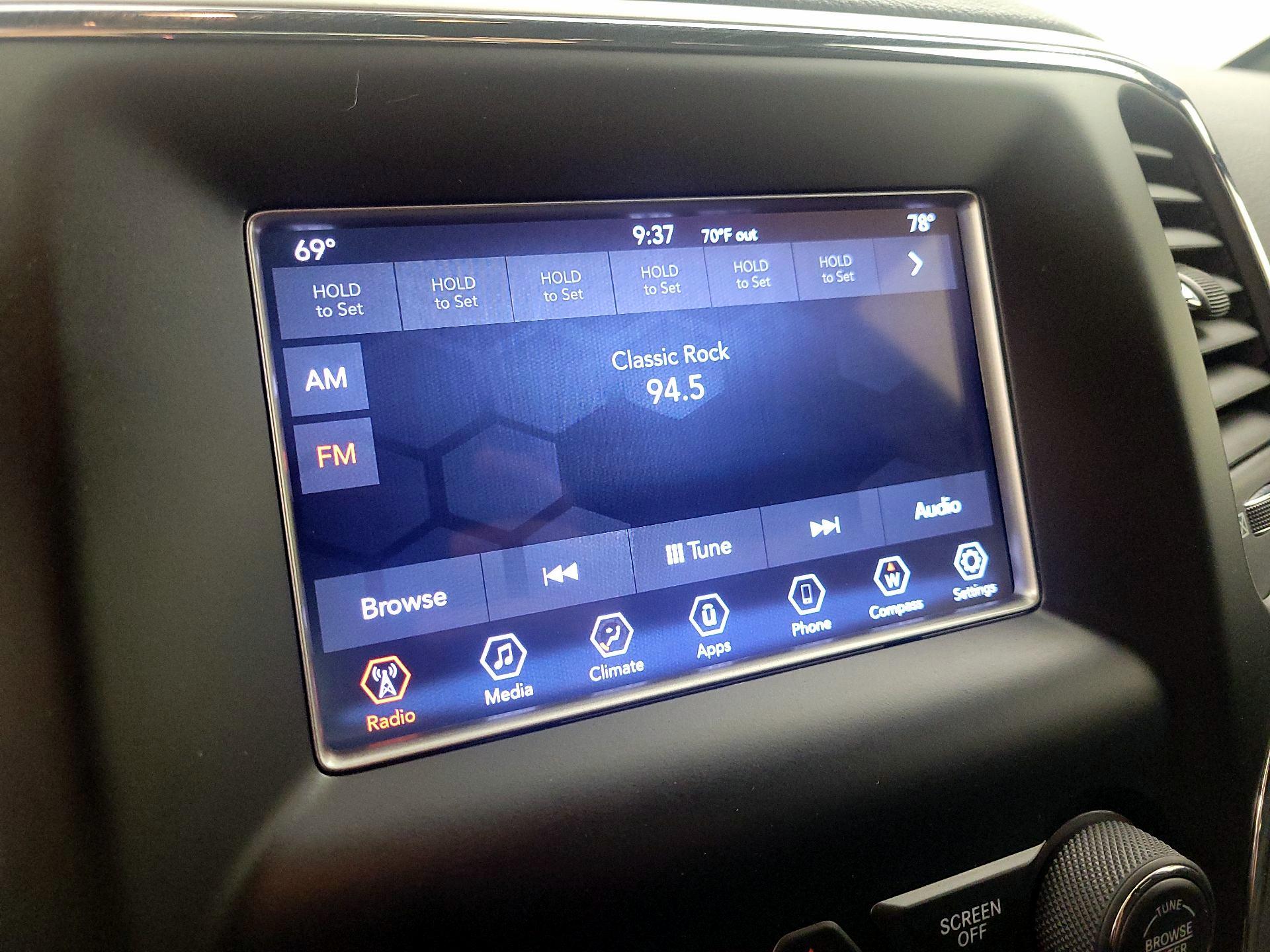 Thumbnail: 2018 Jeep Grand Cherokee - 13