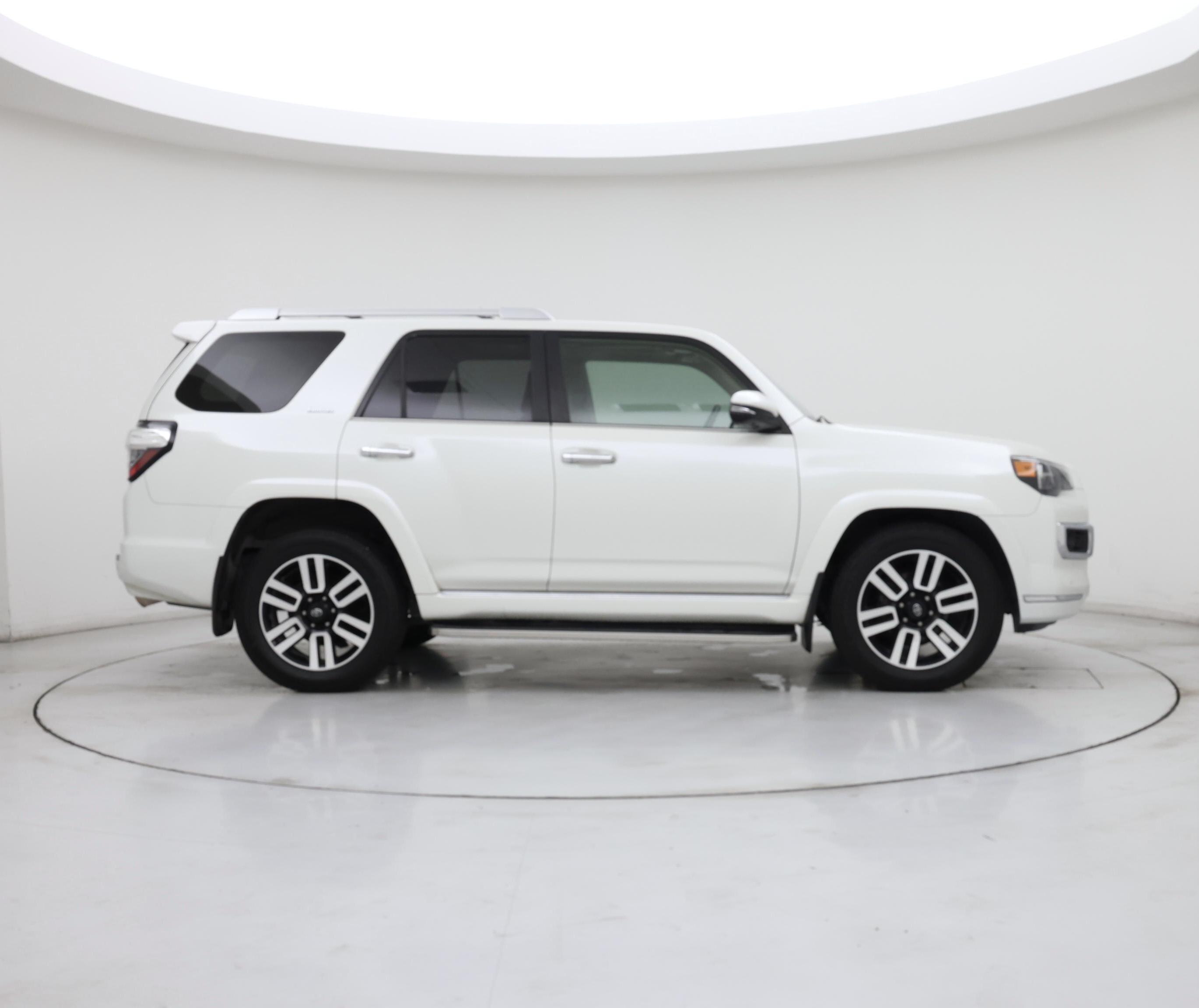 Thumbnail: 2022 Toyota 4Runner - 7