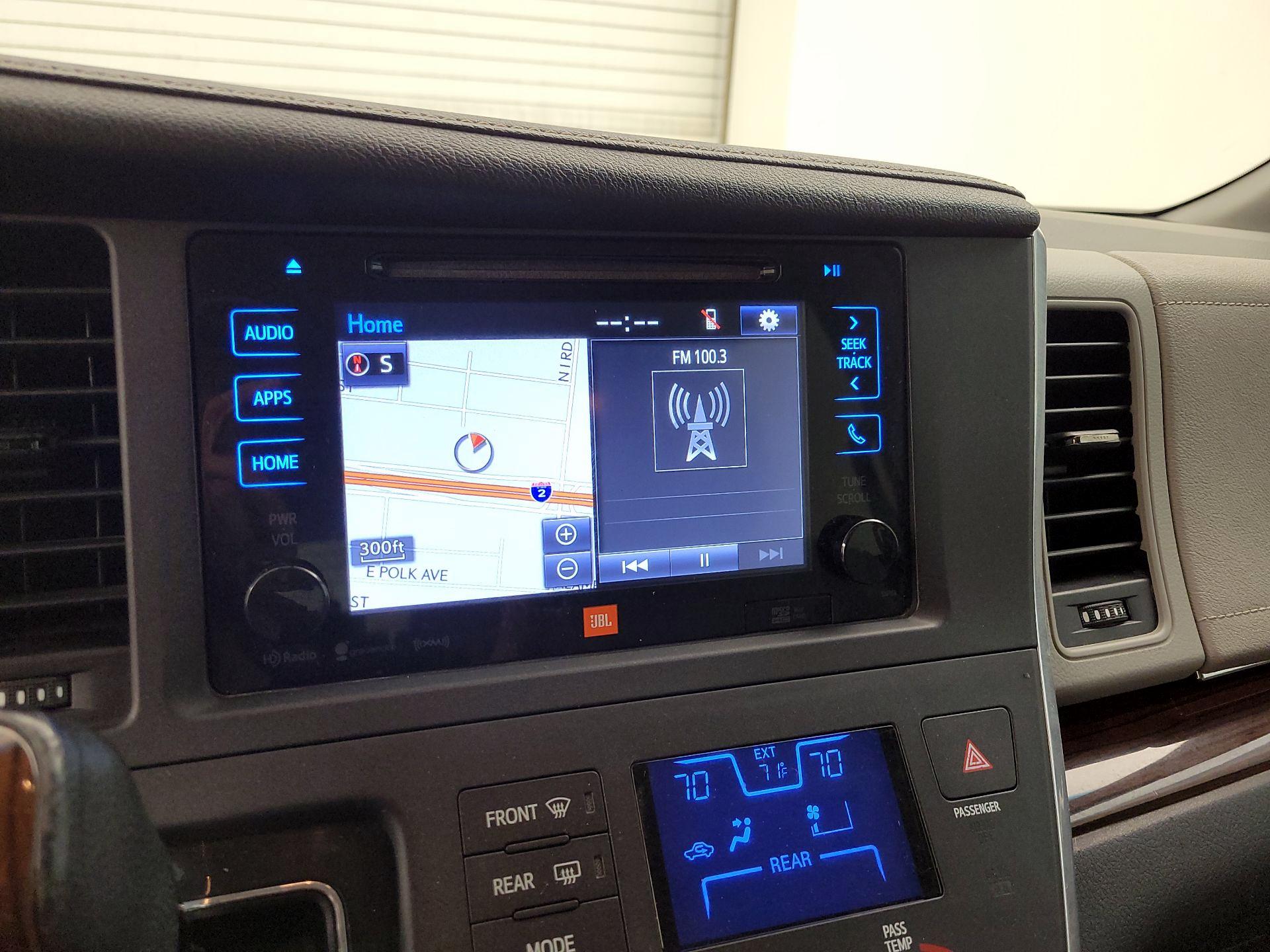 Thumbnail: 2016 Toyota Sienna - 16