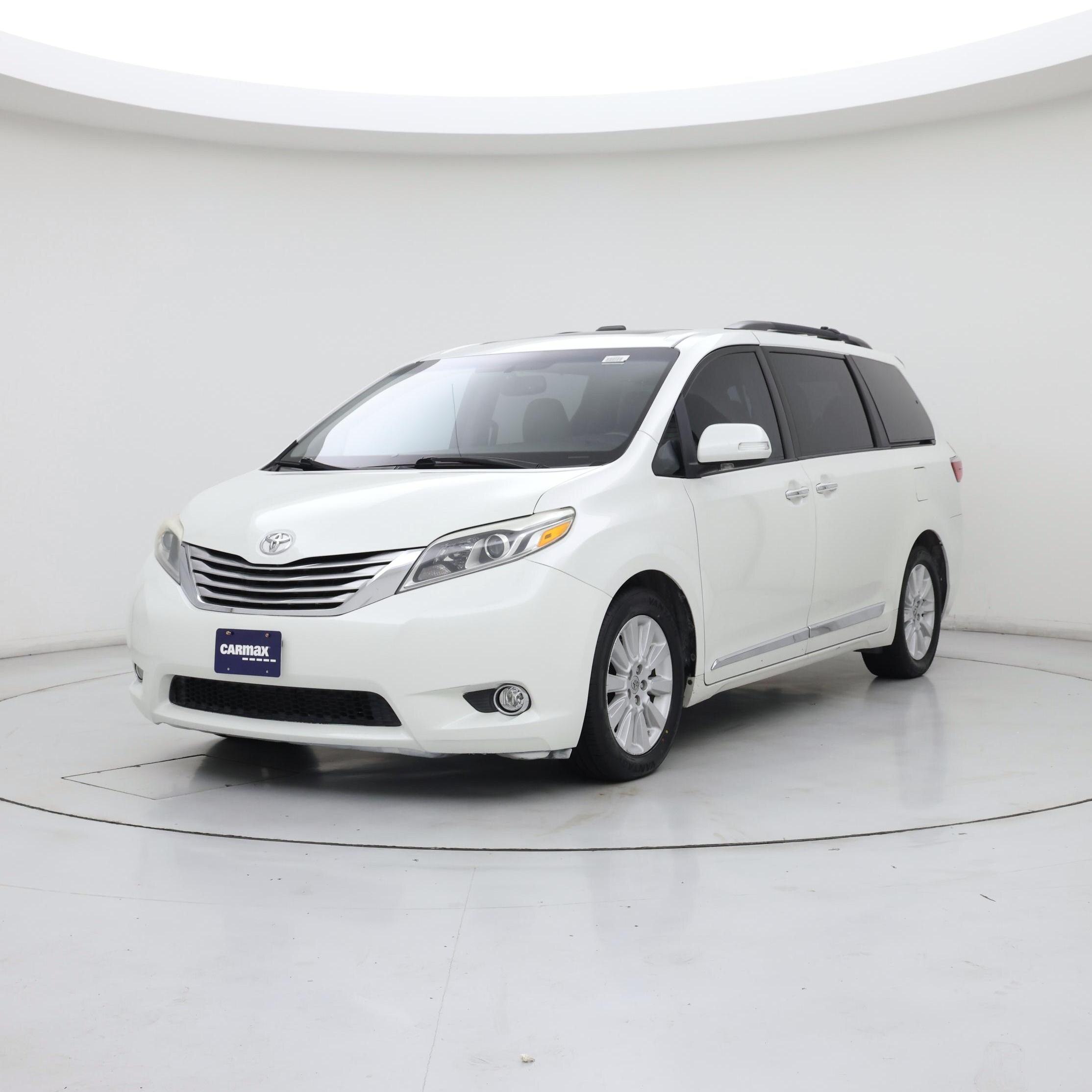 Thumbnail: 2016 Toyota Sienna - 4