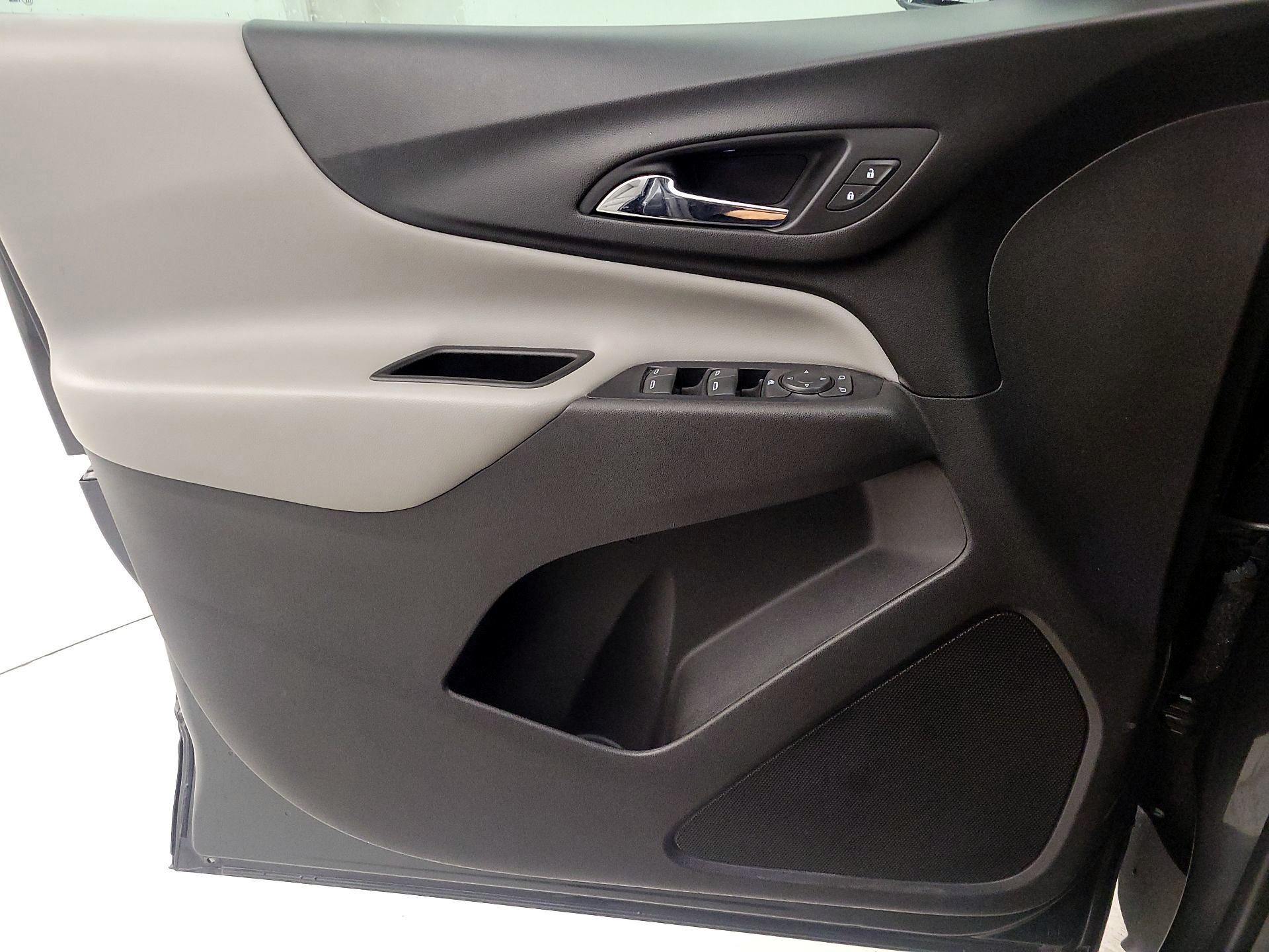 Thumbnail: 2020 Chevrolet Equinox - 10