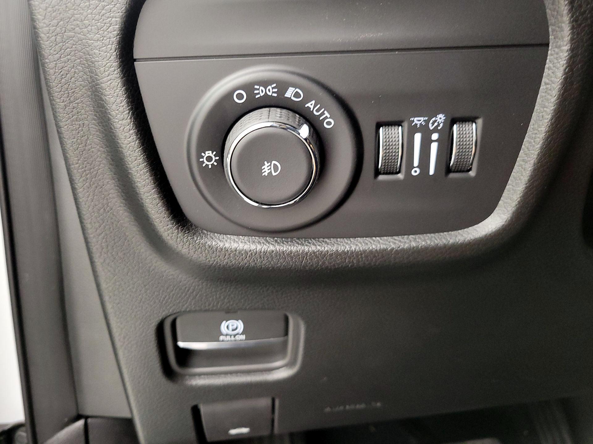 Thumbnail: 2025 Jeep Grand Cherokee L - 11