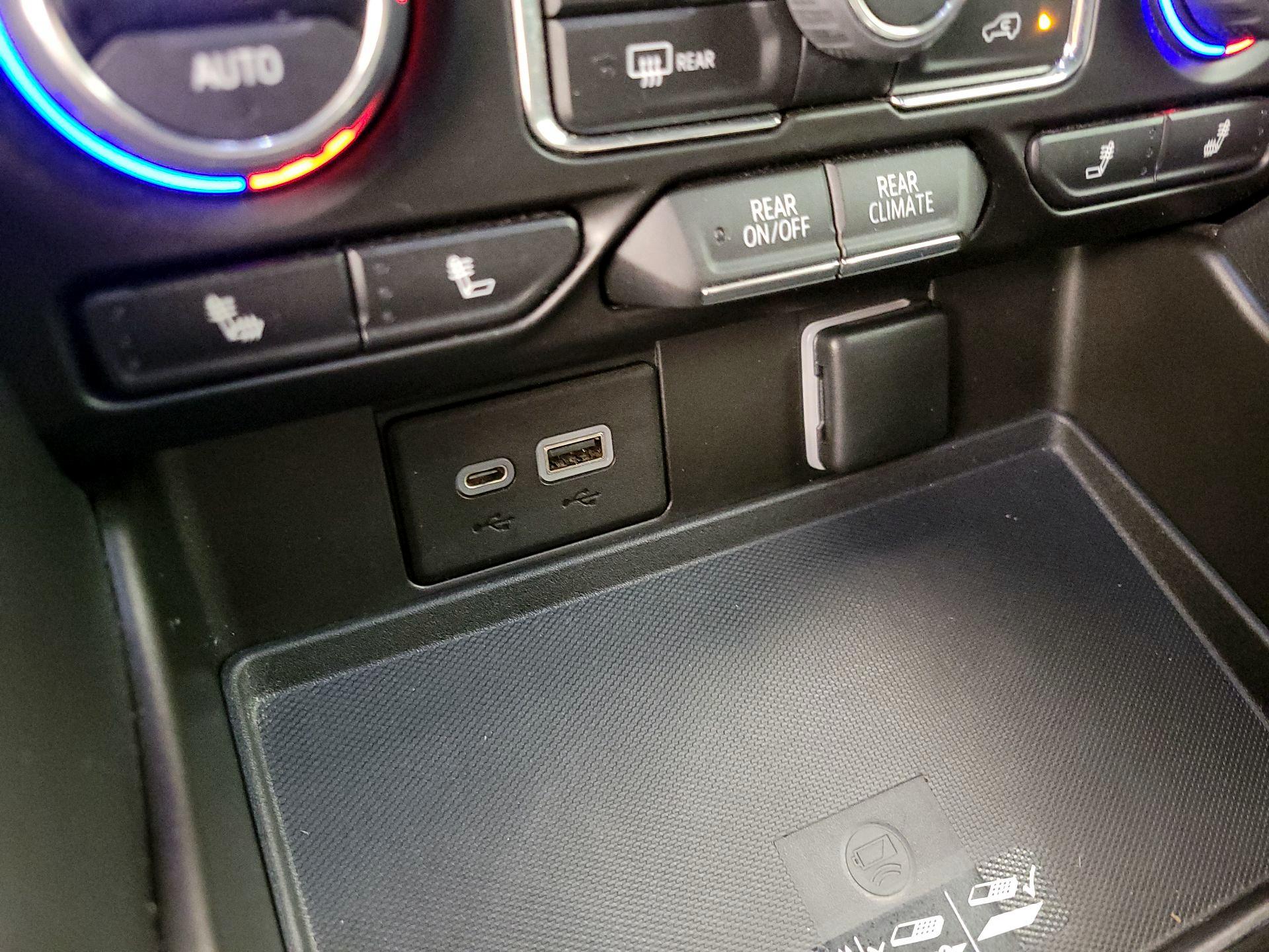 Thumbnail: 2022 Chevrolet Tahoe - 16