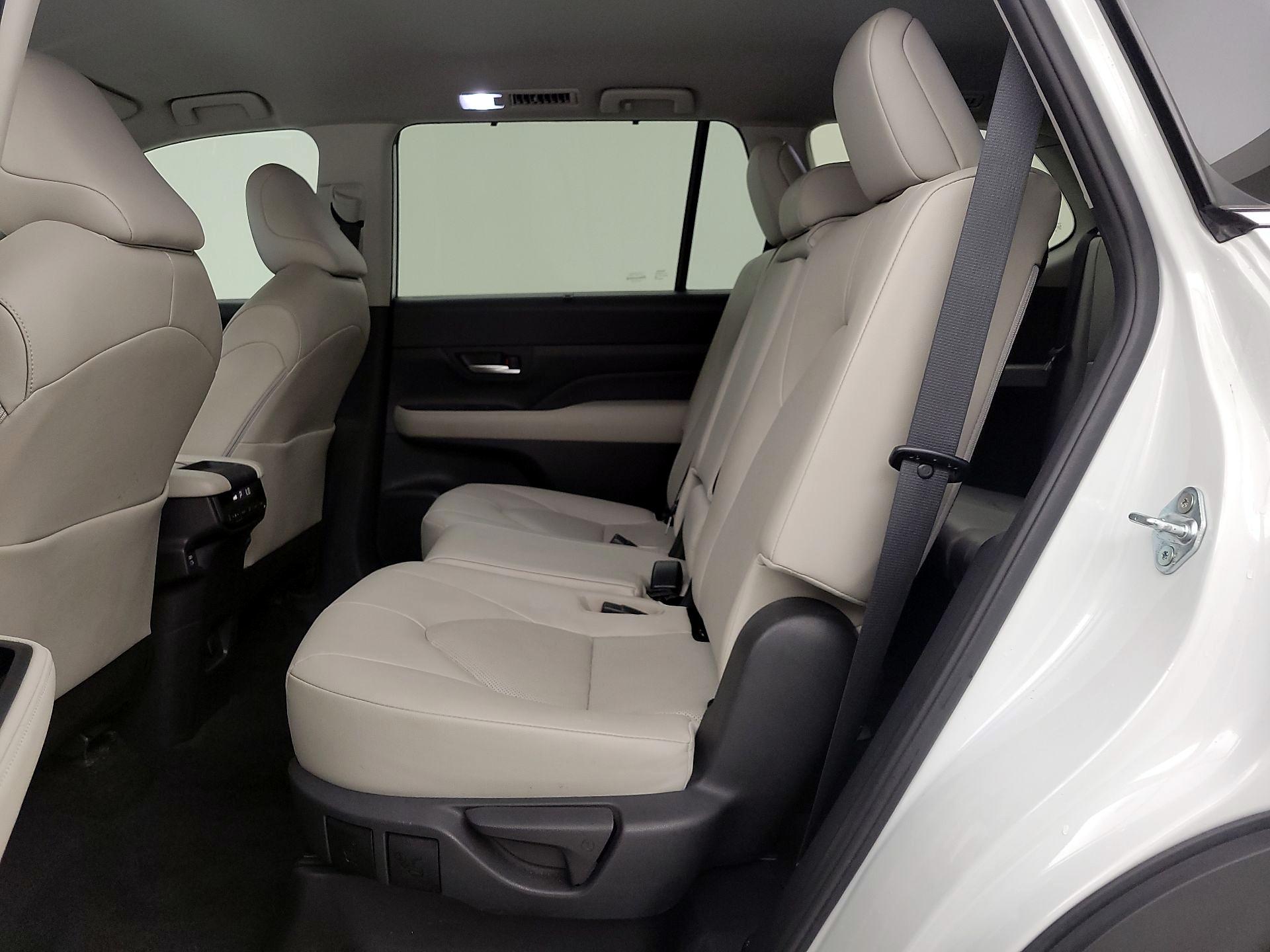 Thumbnail: 2024 Toyota Grand Highlander - 17