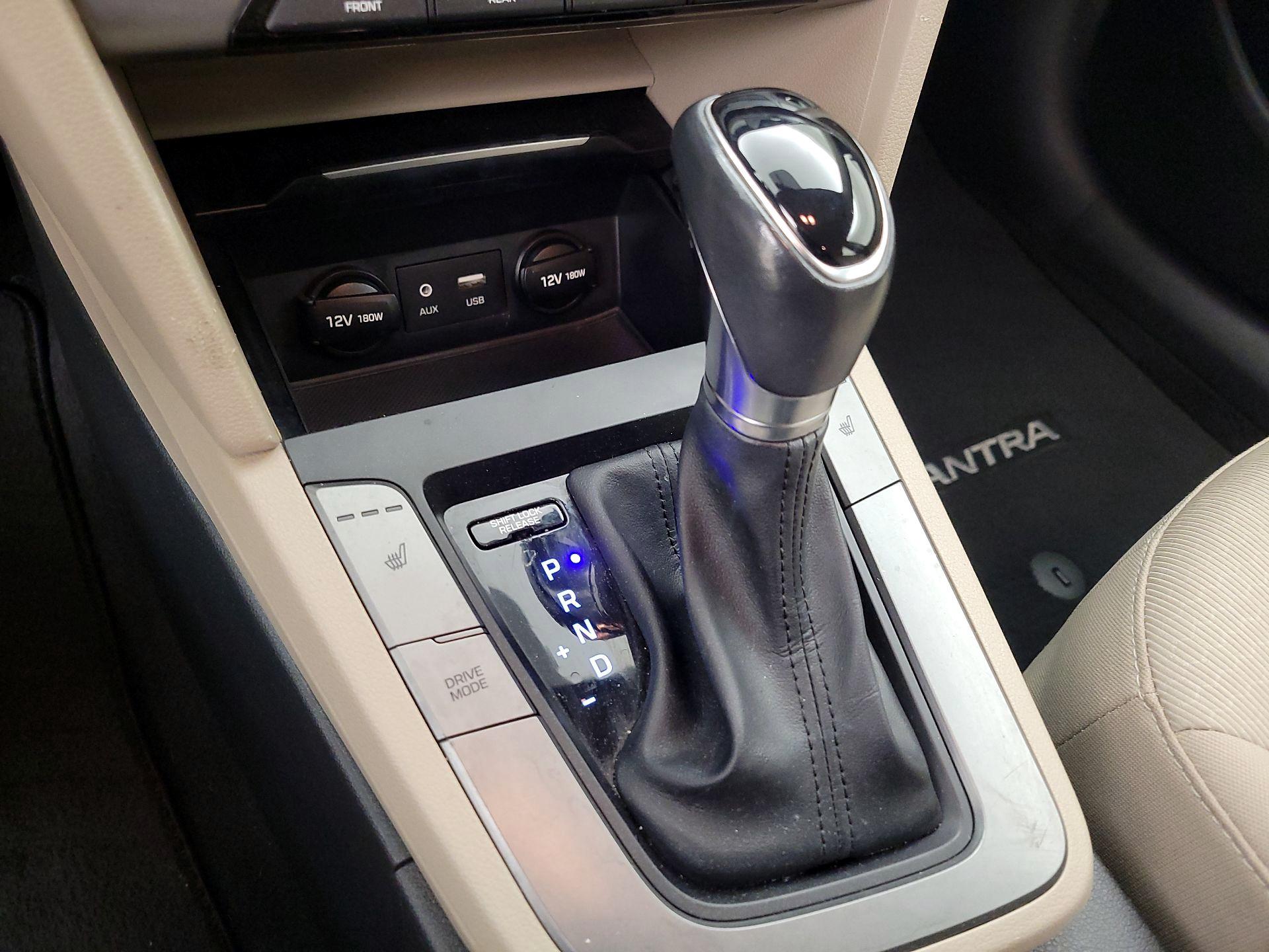 Thumbnail: 2018 Hyundai Elantra - 15