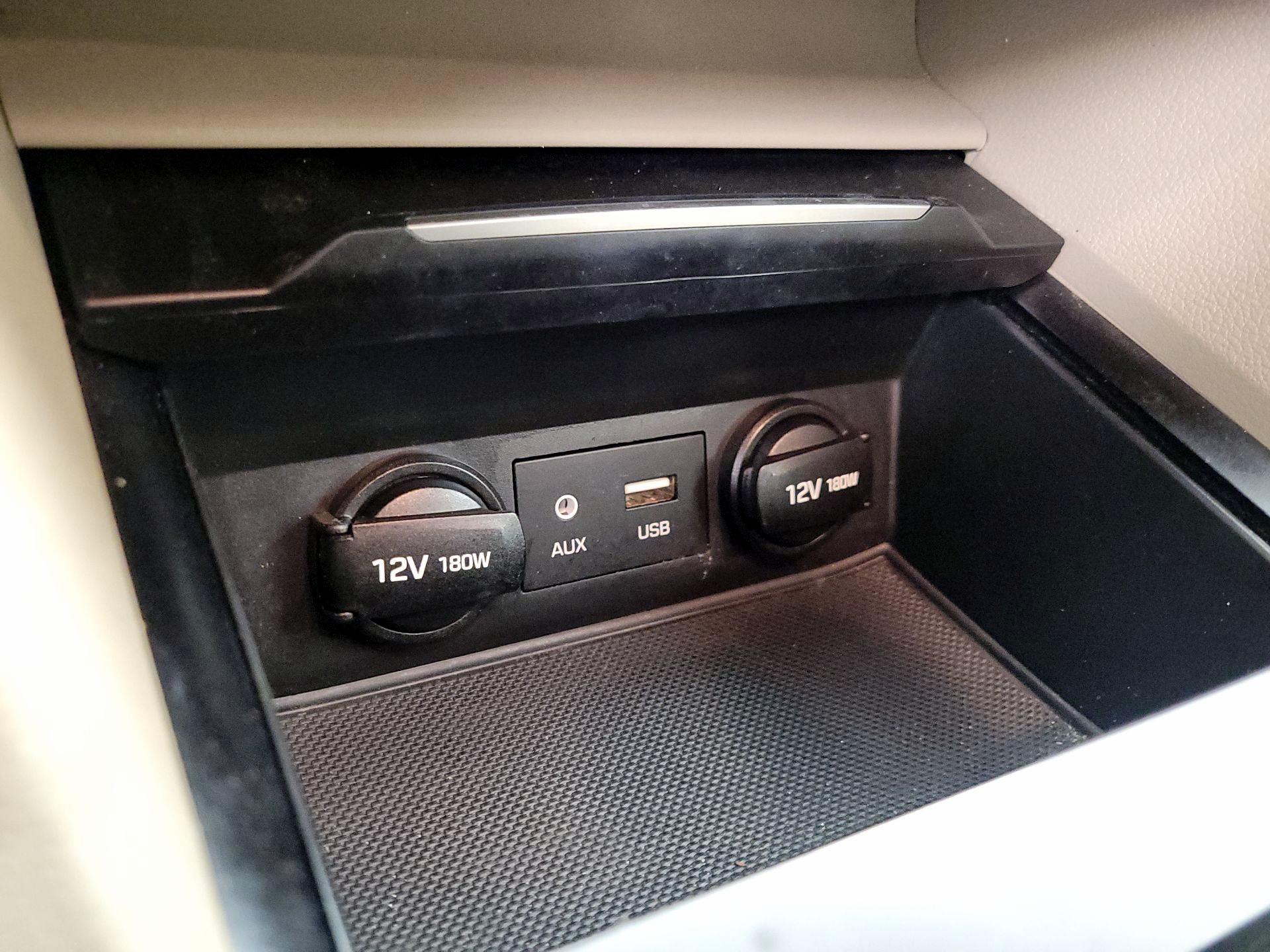 Thumbnail: 2018 Hyundai Elantra - 16