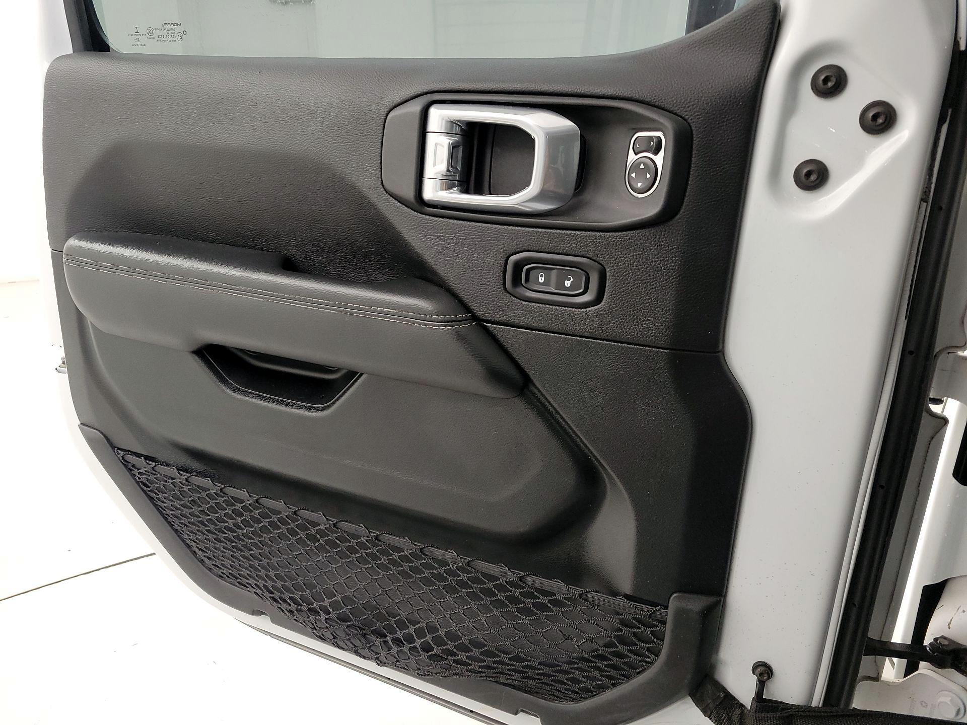 Thumbnail: 2021 Jeep Wrangler - 12