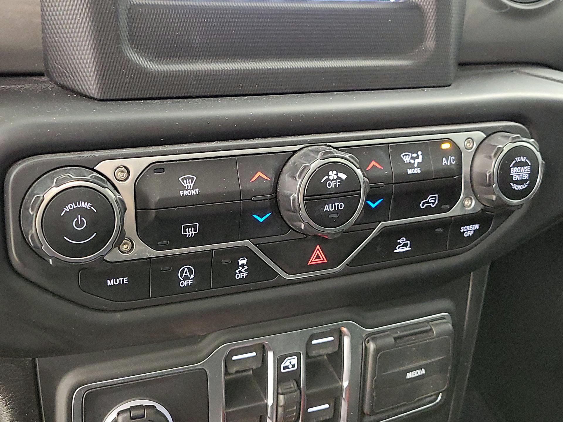 Thumbnail: 2021 Jeep Wrangler - 16