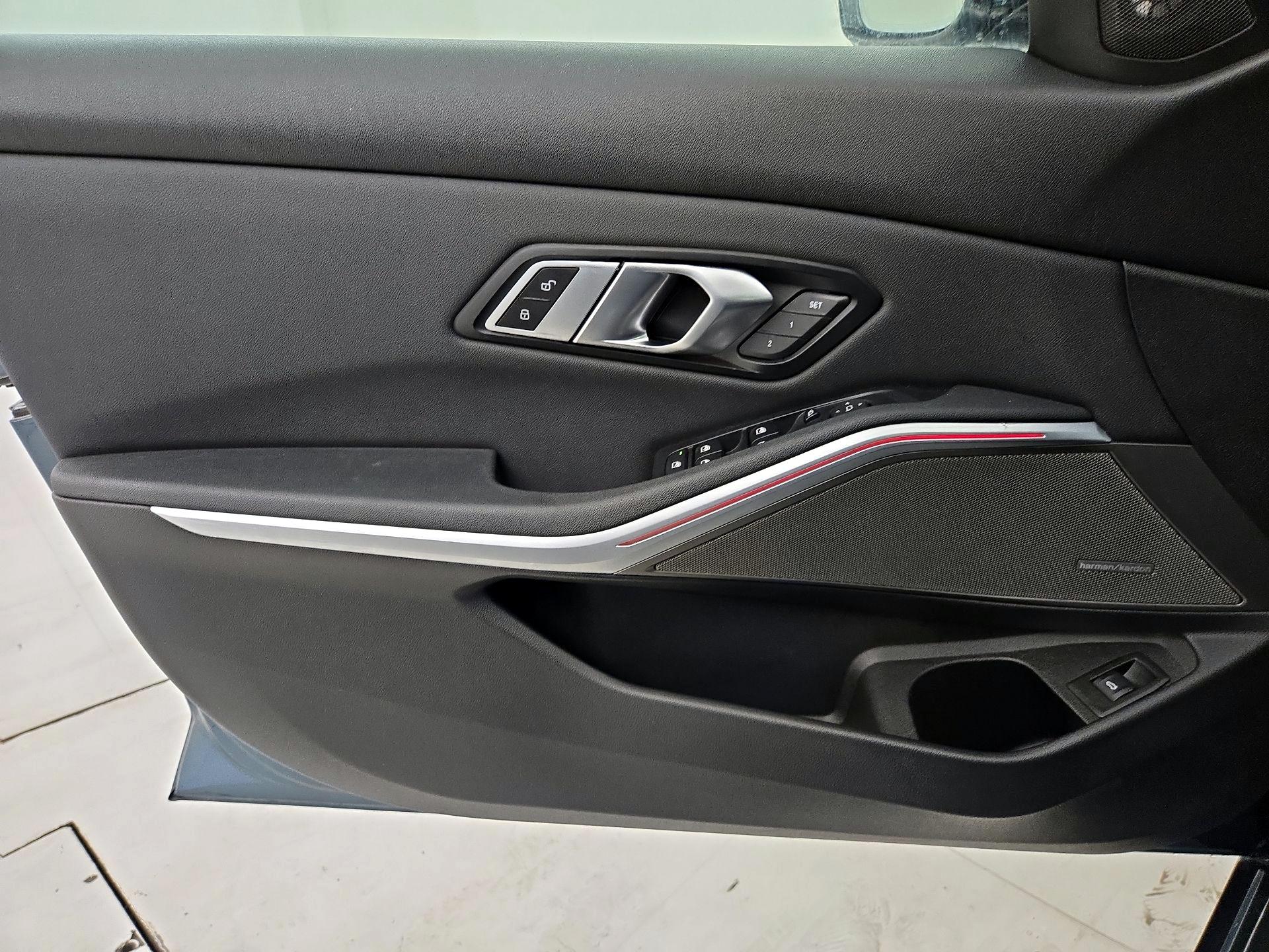 Thumbnail: 2020 BMW 3 Series - 12