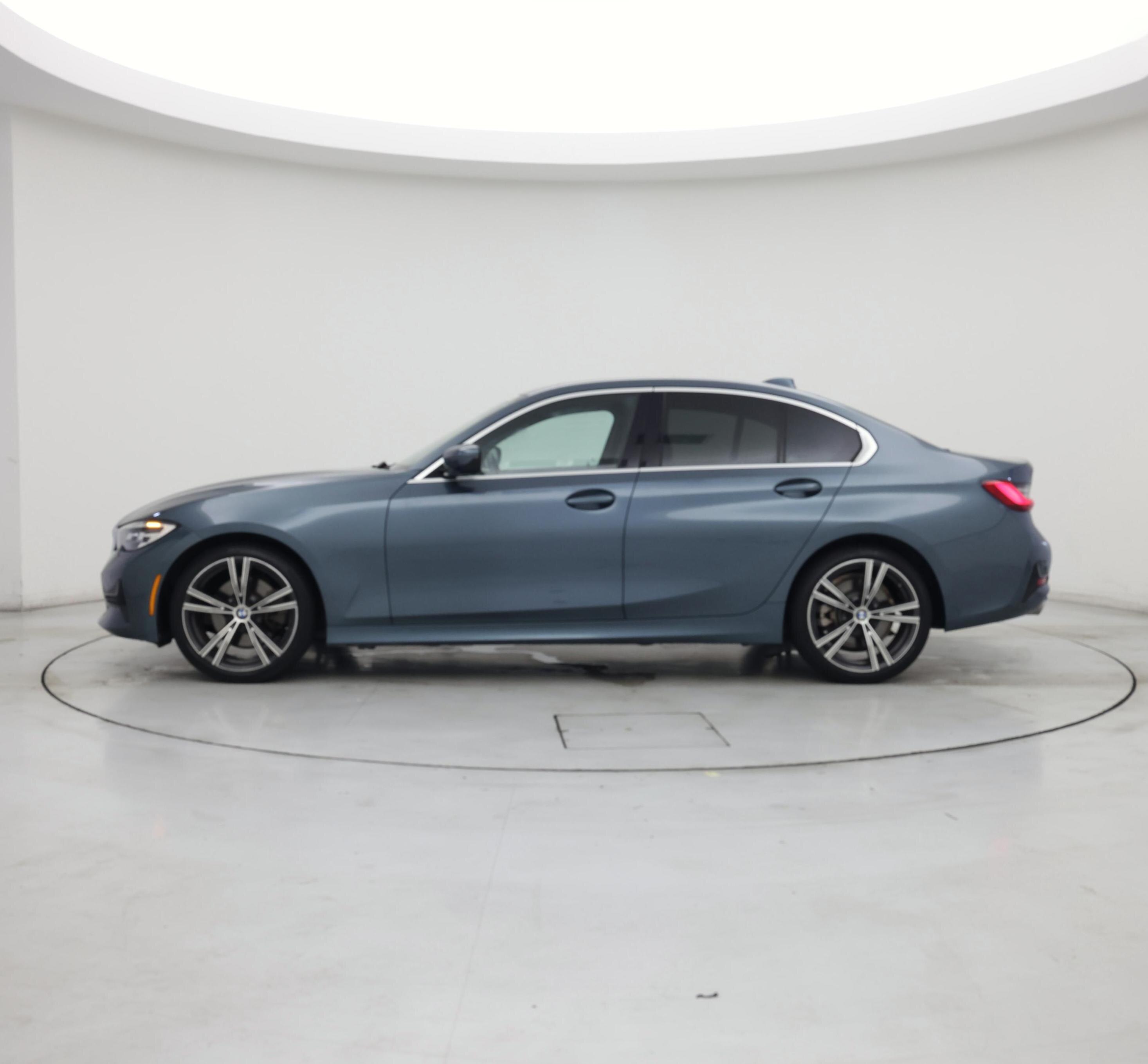 Thumbnail: 2020 BMW 3 Series - 3