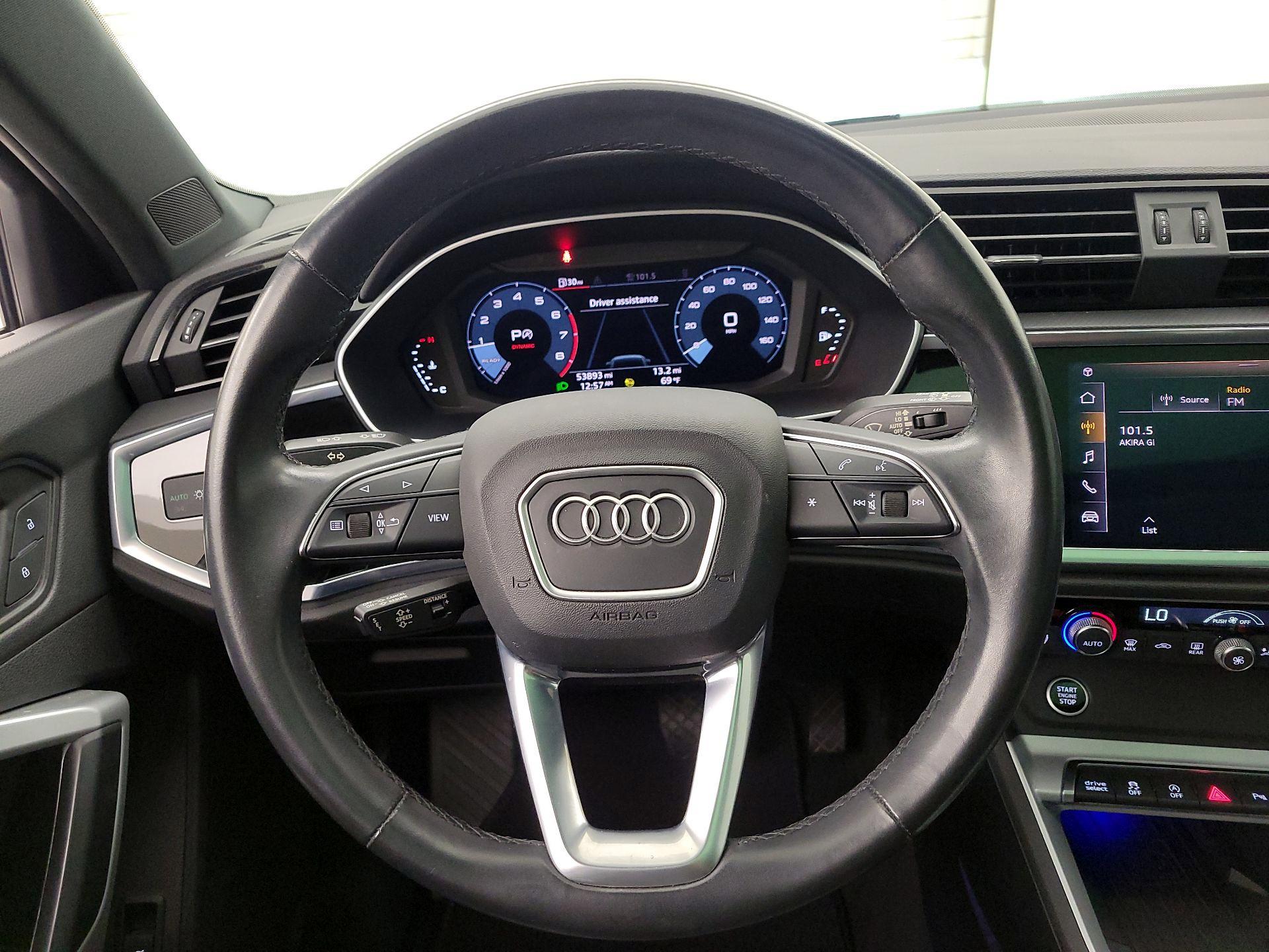 Thumbnail: 2021 Audi Q3 - 10