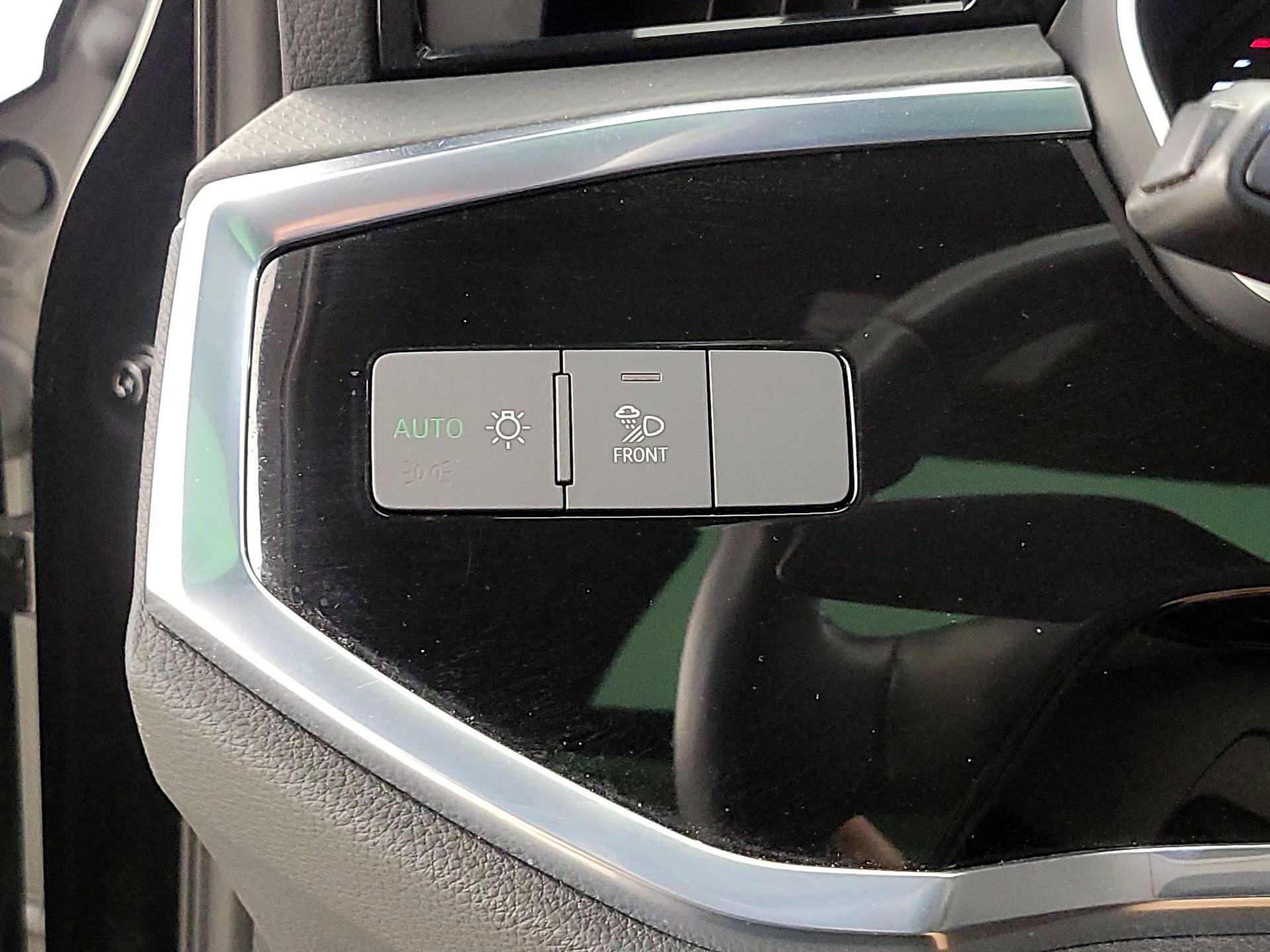 Thumbnail: 2021 Audi Q3 - 13