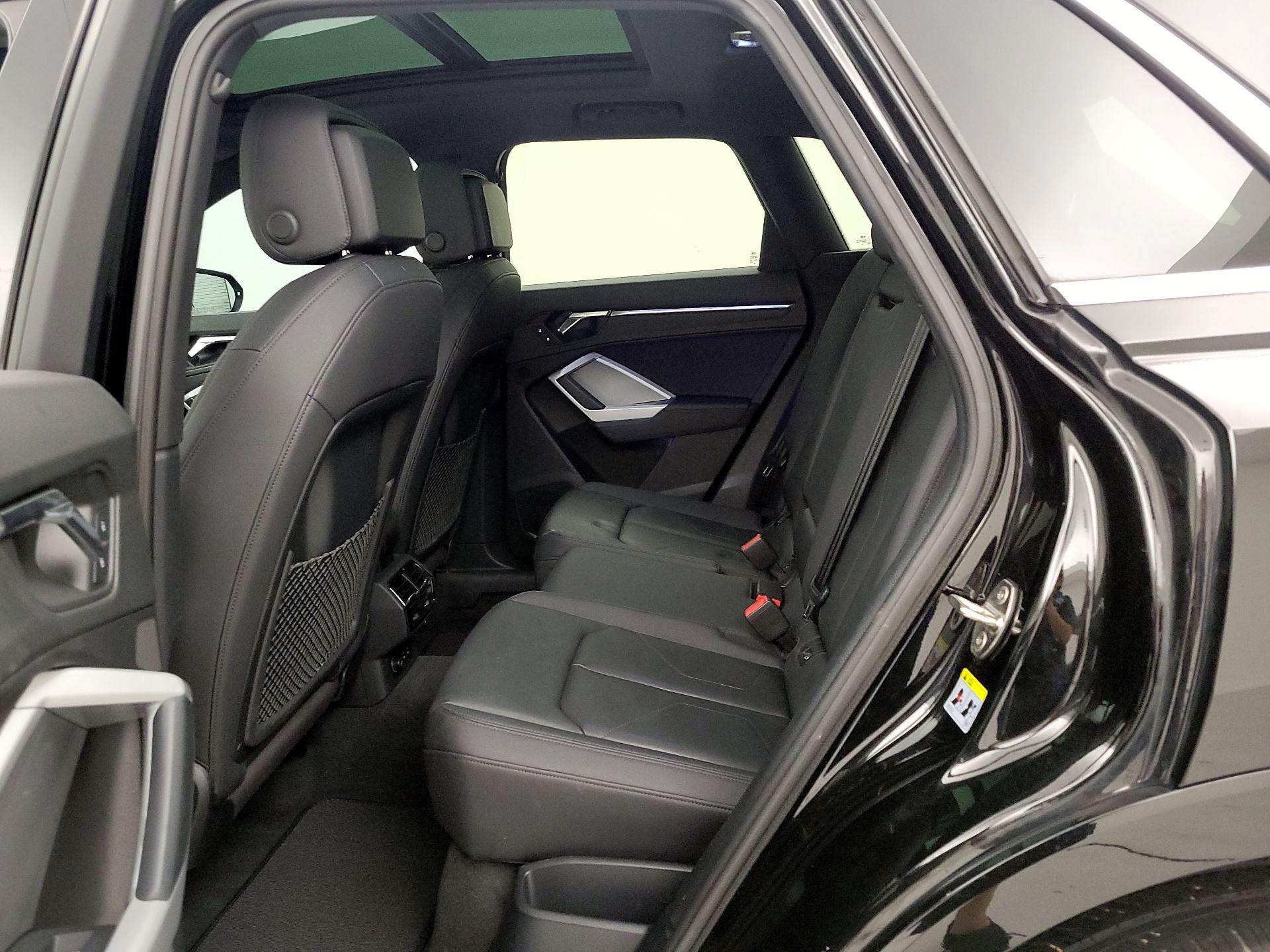 Thumbnail: 2021 Audi Q3 - 20