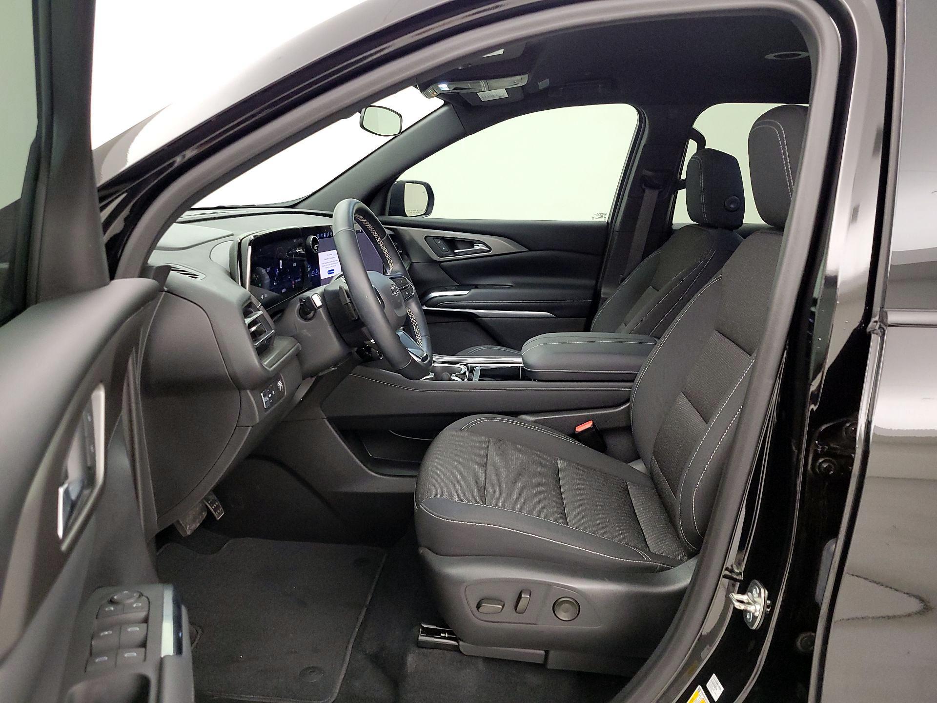 Thumbnail: 2024 Chevrolet Traverse - 9