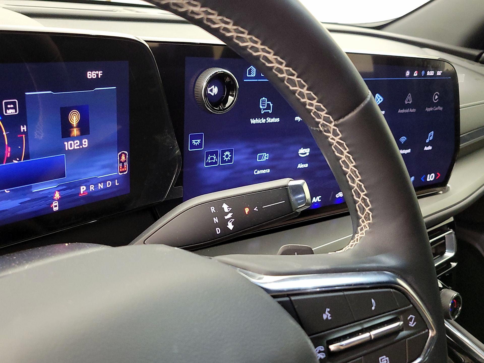 Thumbnail: 2024 Chevrolet Traverse - 16