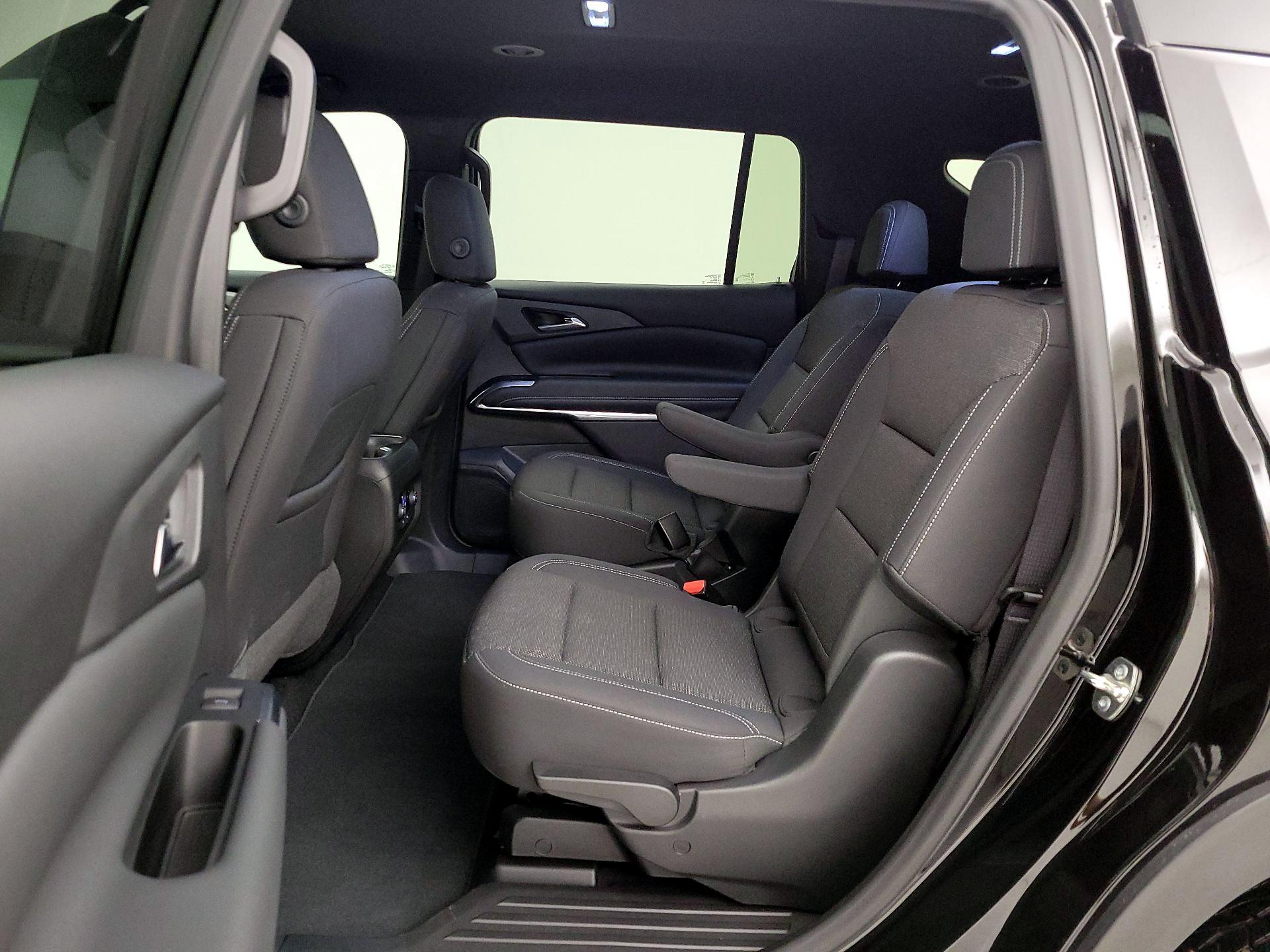 Thumbnail: 2024 Chevrolet Traverse - 18