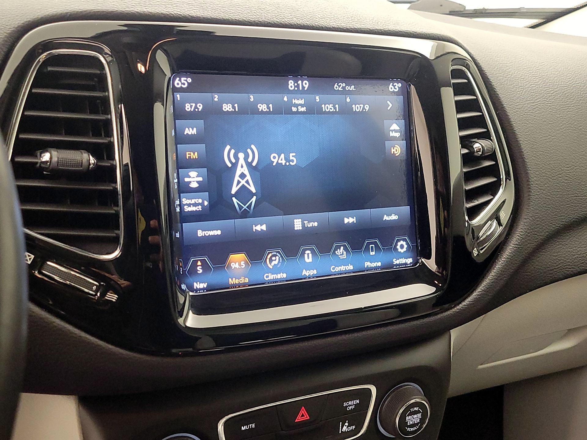 Thumbnail: 2021 Jeep Compass - 16