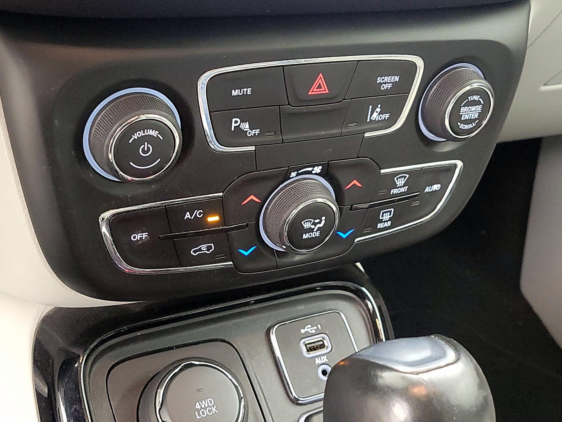 Thumbnail: 2021 Jeep Compass - 17