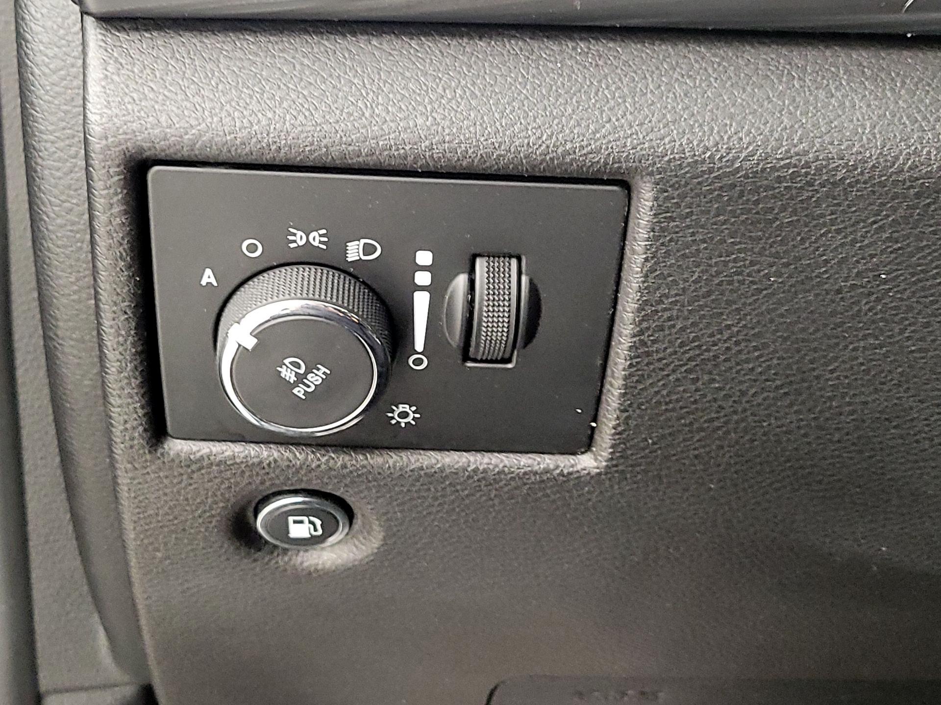 Thumbnail: 2019 Jeep Grand Cherokee - 13