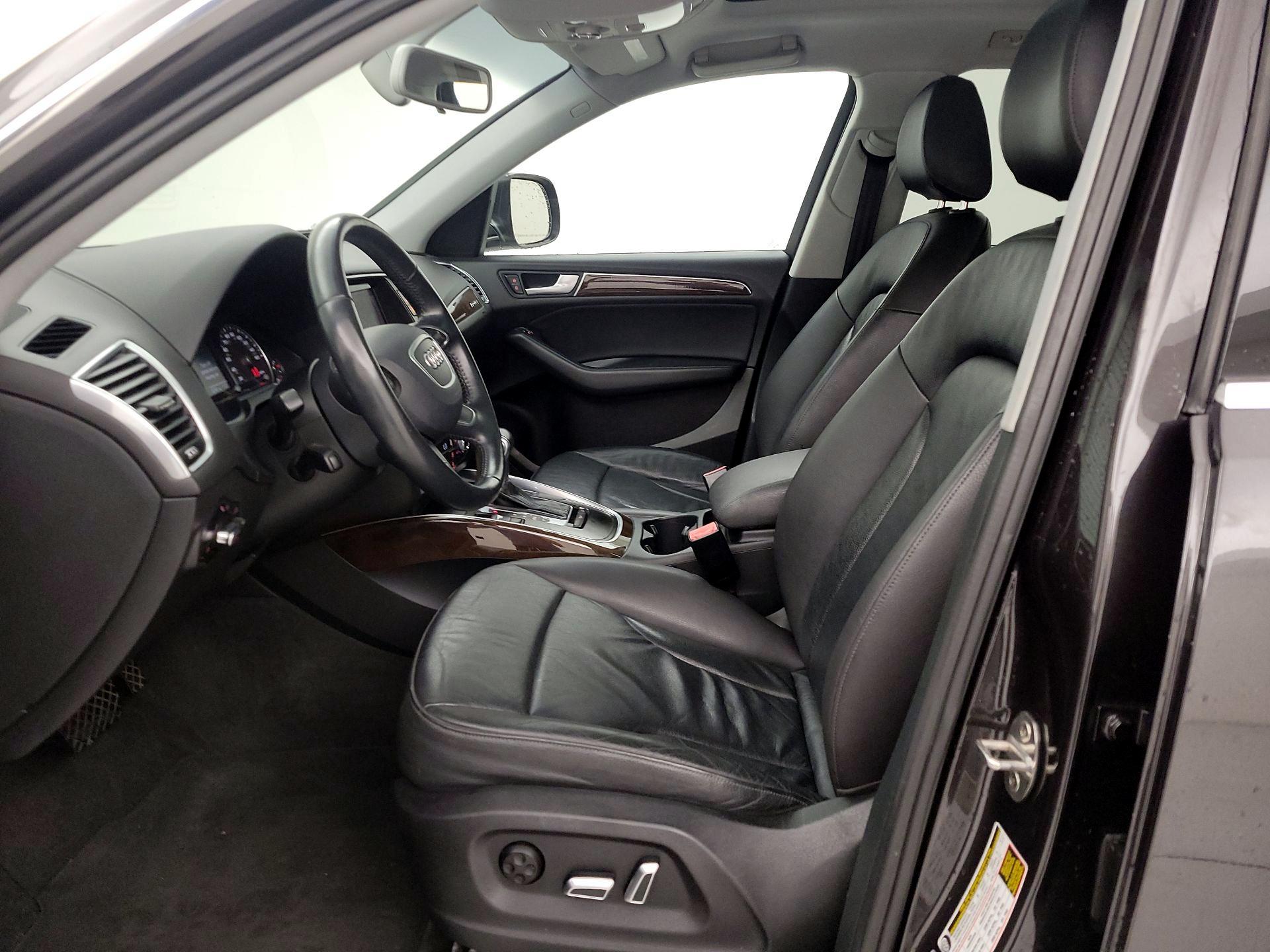 Thumbnail: 2016 Audi Q5 - 11