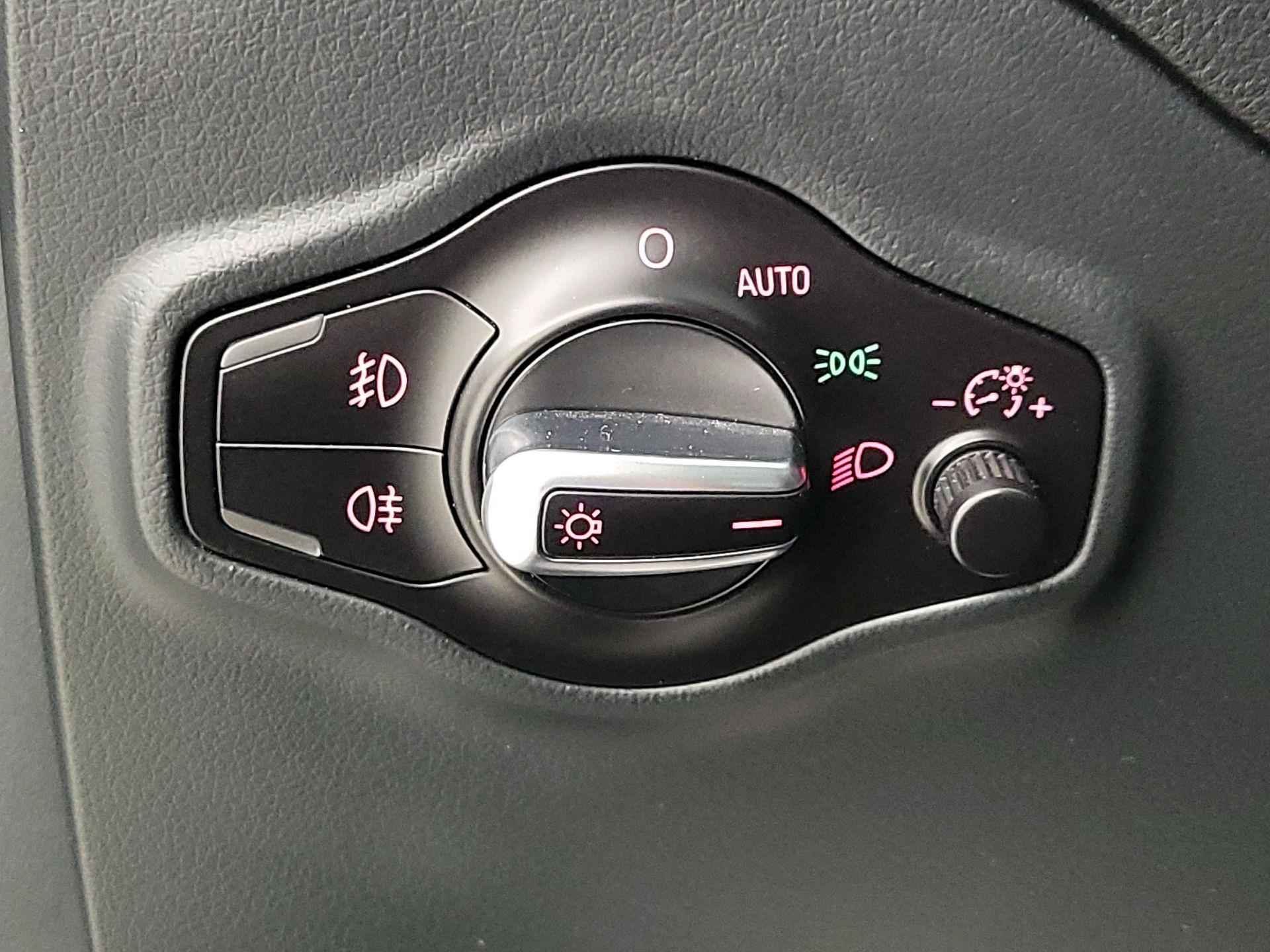 Thumbnail: 2016 Audi Q5 - 13