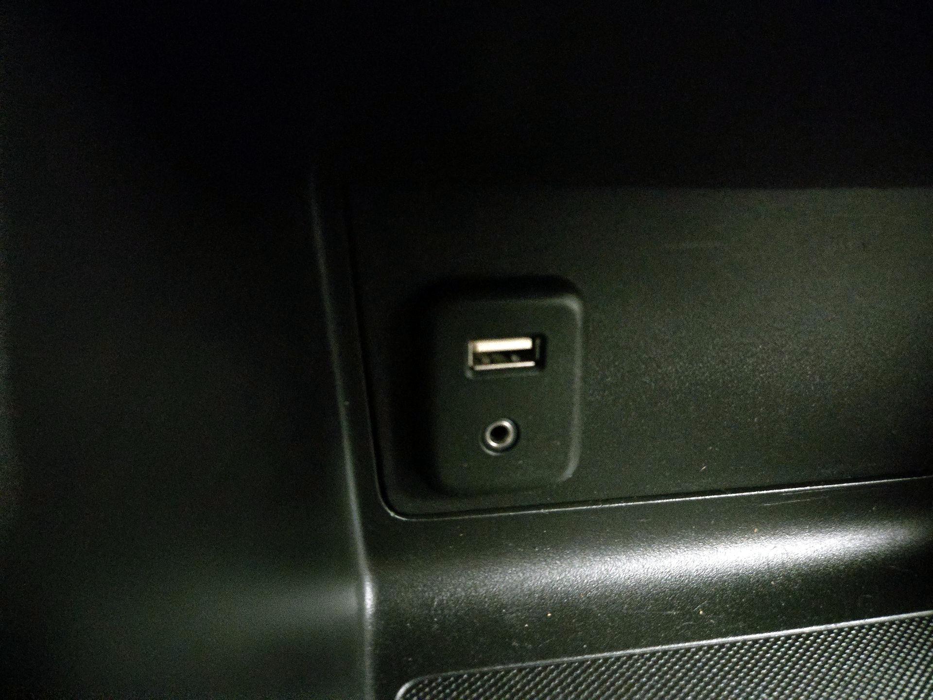 Thumbnail: 2016 GMC Canyon - 18