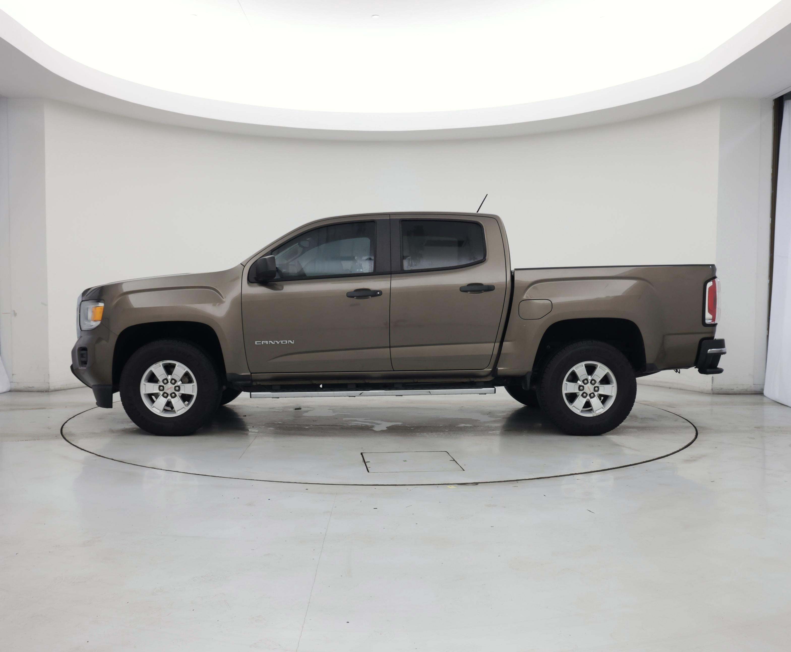 Thumbnail: 2016 GMC Canyon - 3